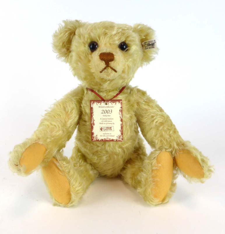 A limited edition fully jointed Steiff 'British Collector's 2003' bear, No.