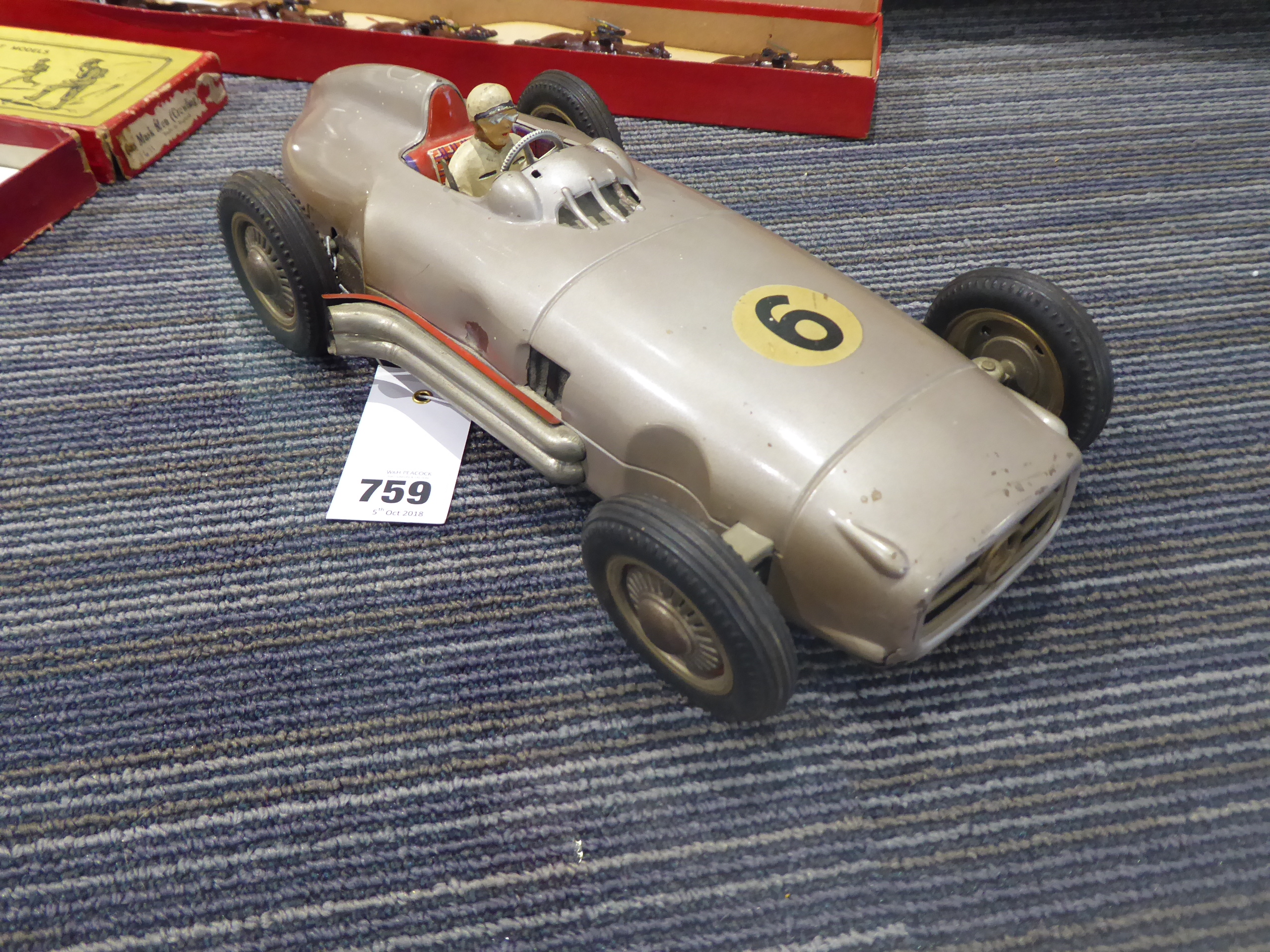 A West German battery operated tinplate Mercedes racing car, l. - Image 5 of 8
