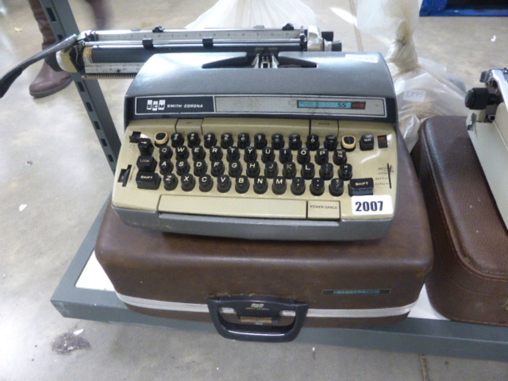 Swiss Carona Electra SS typewriter with carry case
