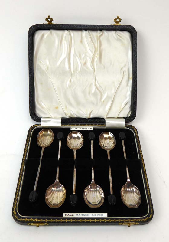 A cased set of six silver bean end coffee spoons in the Art Deco manner, - Image 2 of 4