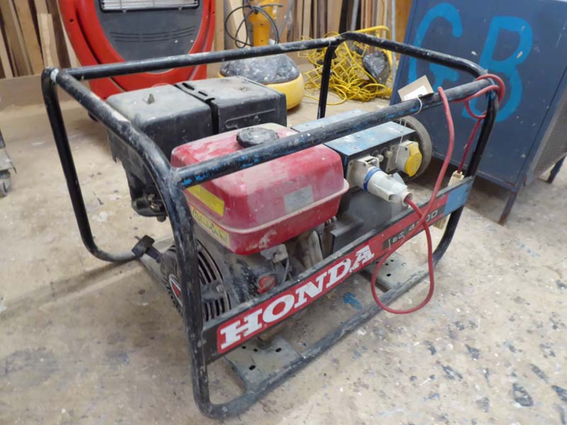 Honda EC4000 skid mounted petrol generator with 240v and 110v output