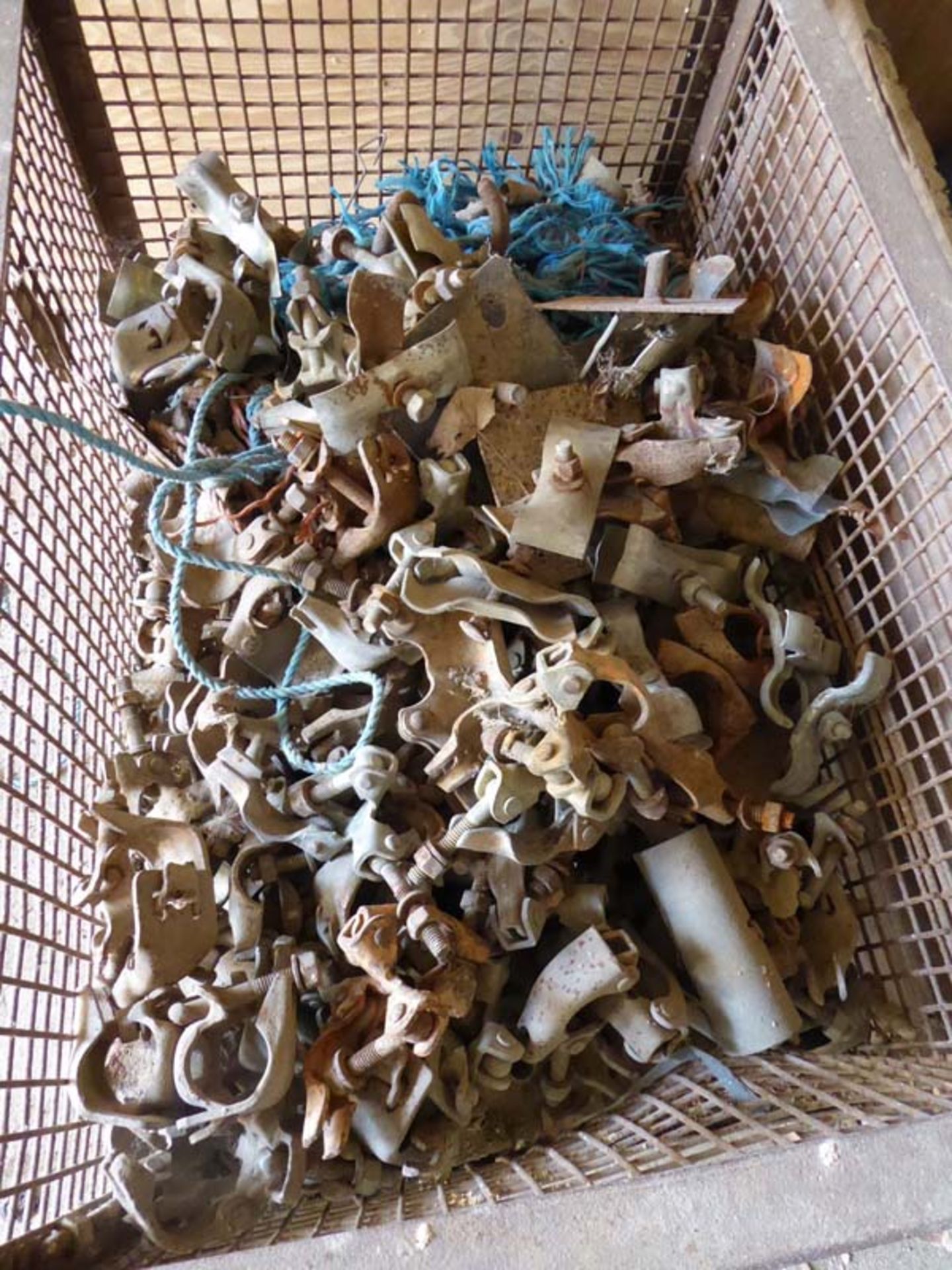 Stillage of scaffold clips together with various feet - Image 3 of 3