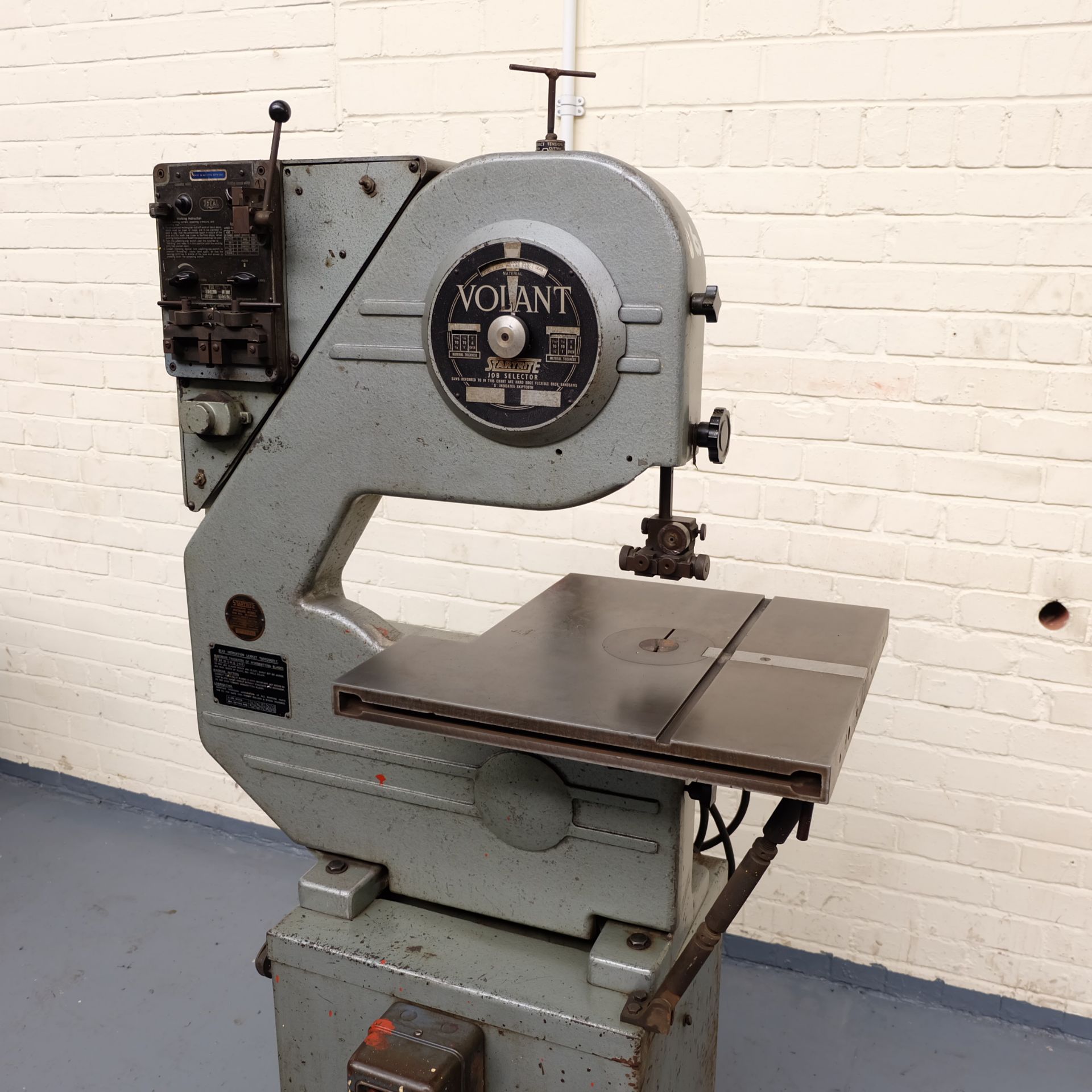 A STARTRITE Volant Vertical Bandsaw, Throat 18in, - Image 3 of 7