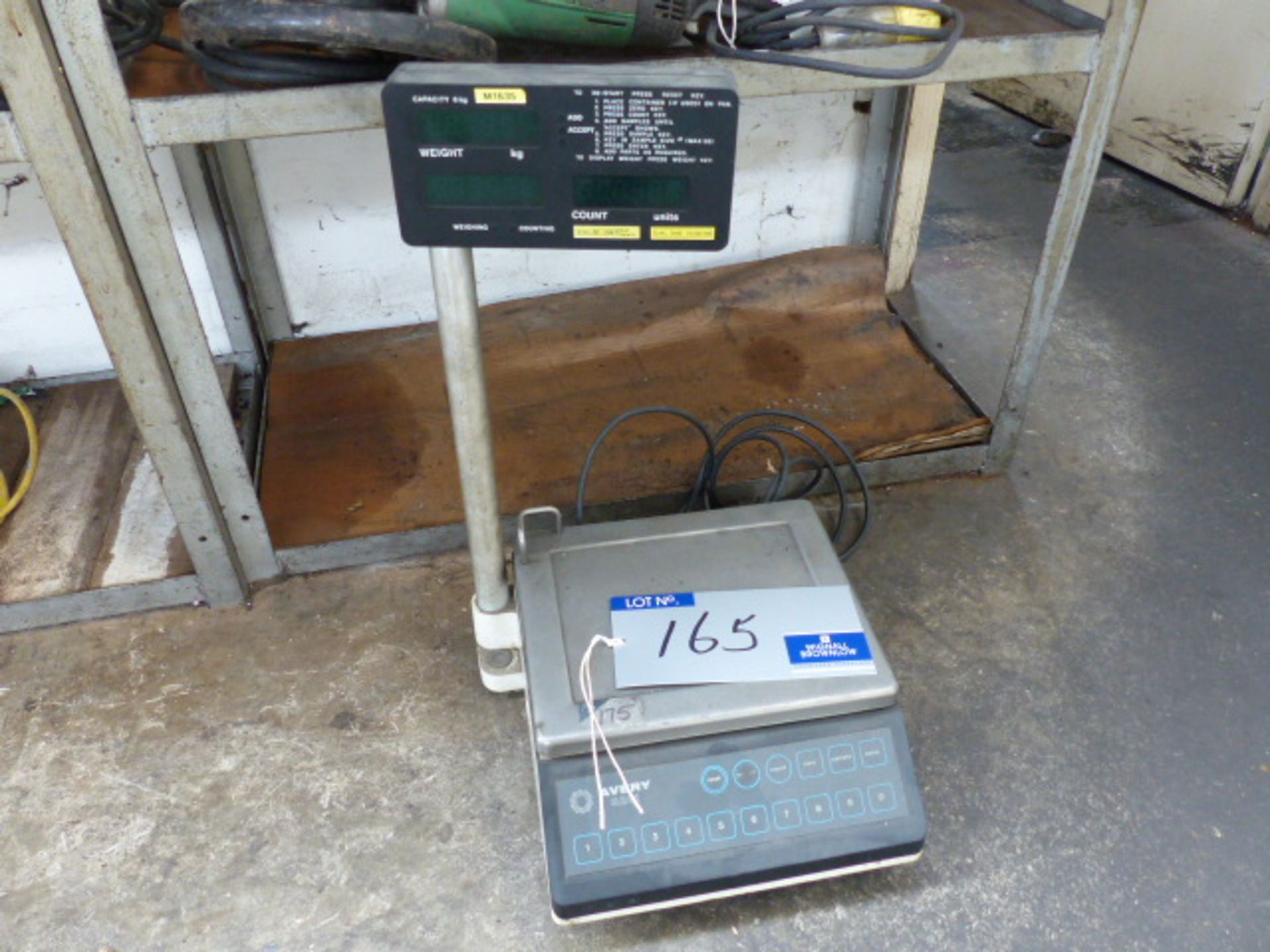 An Avery G201 Electronic Weighing and Counting Scale.