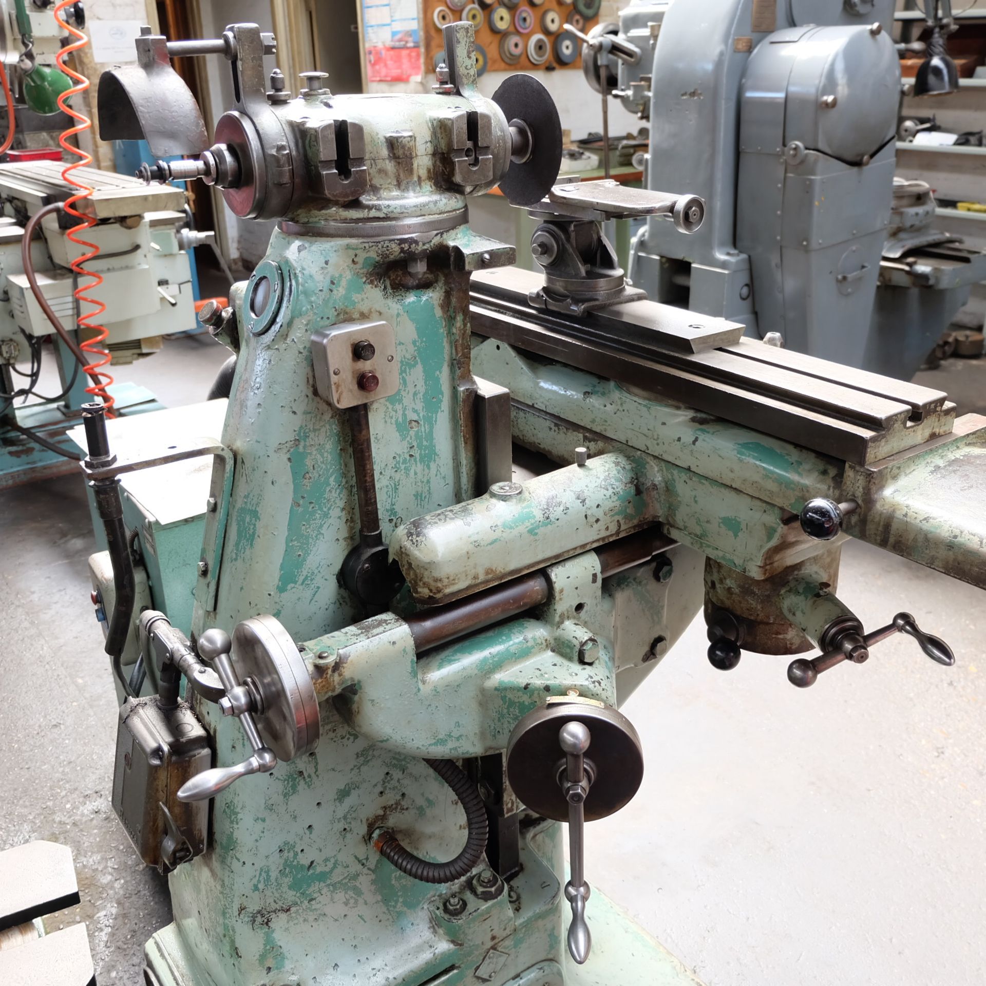 An Alfred H Schutte WU3 Tool and Cutter Grinder with dust extraction unit. - Image 4 of 4