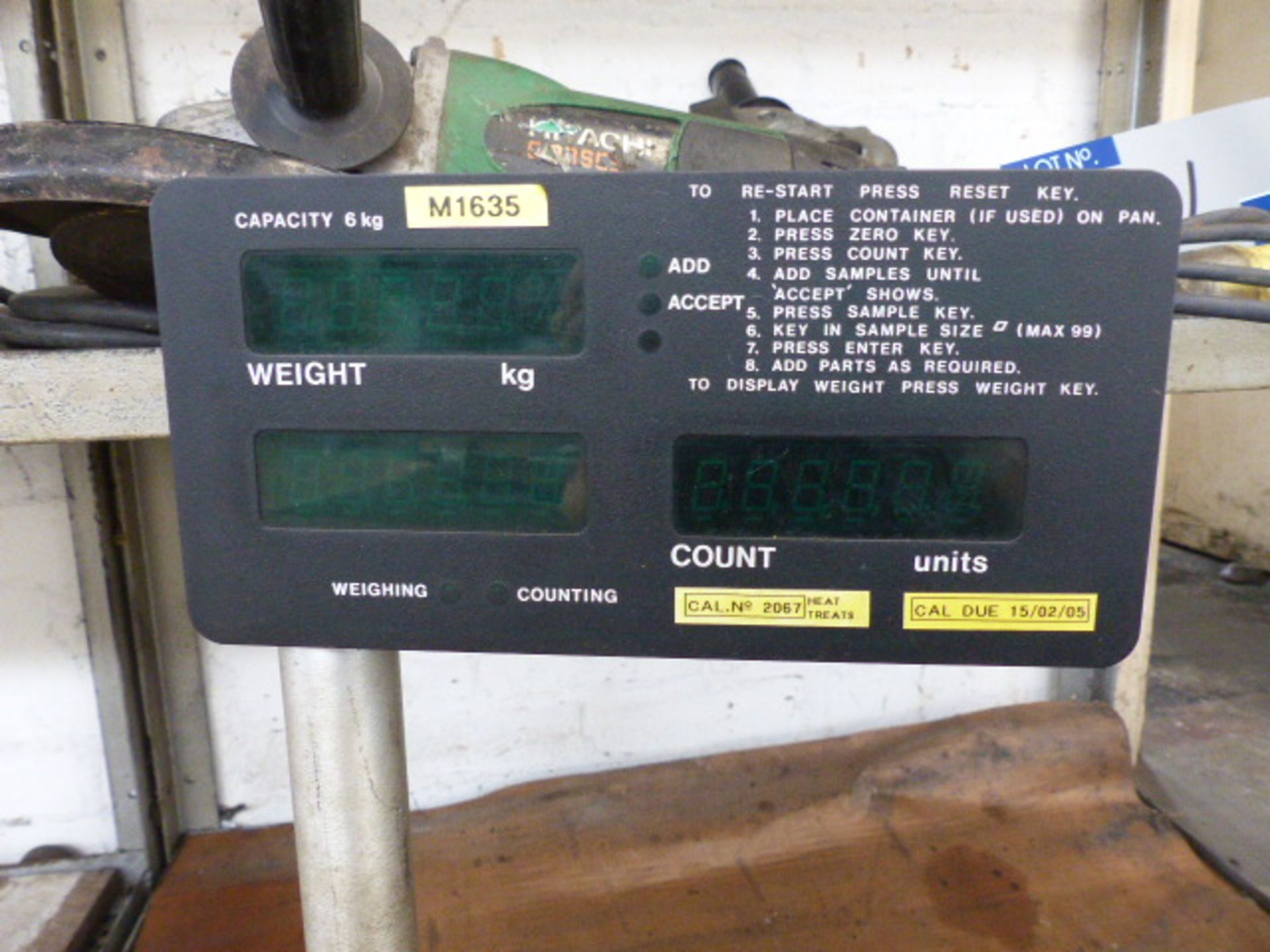 An Avery G201 Electronic Weighing and Counting Scale. - Image 3 of 3