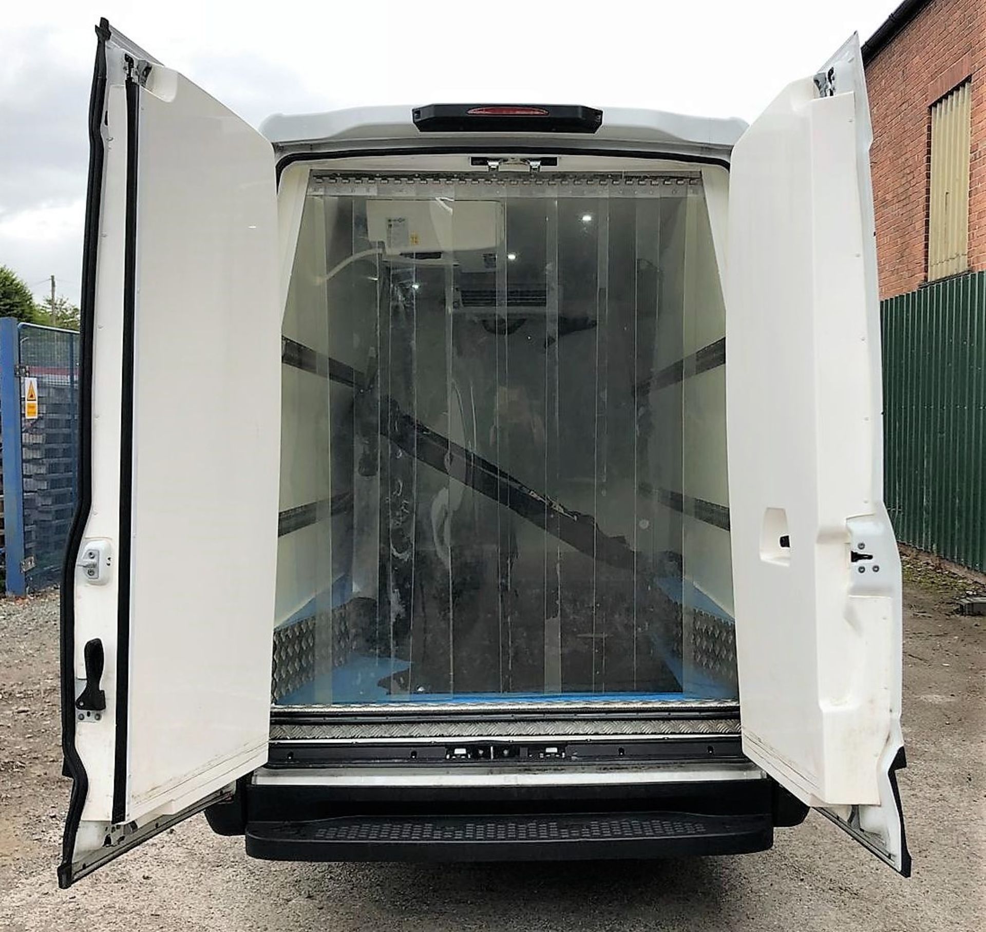 An Iveco Daily 35-140 Hi Matic High Roof Refrigera - Image 5 of 13