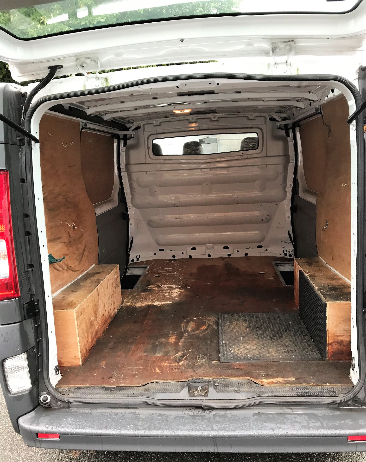 A Vauxhall Vivaro 2700 2.0CDTI Panel Van Reg. No.D - Image 9 of 19