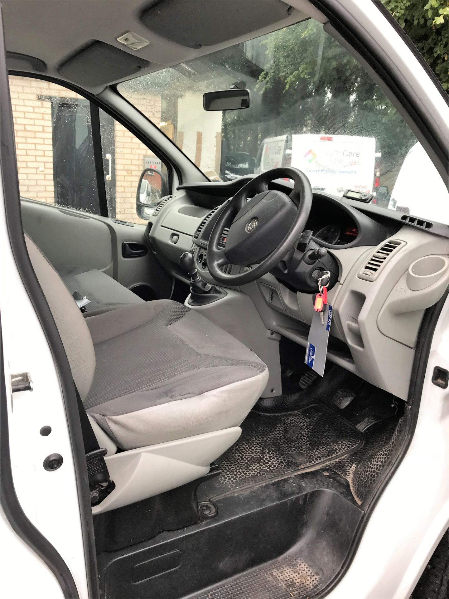 A Vauxhall Vivaro 2700 2.0CDTI Panel Van Reg. No.D - Image 7 of 19