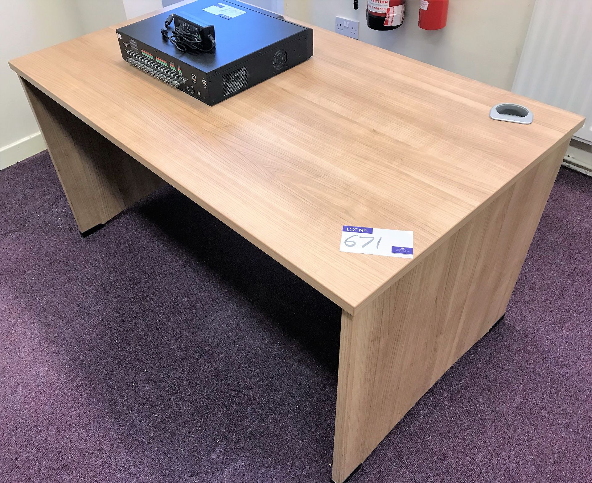 A Grained Wood Veneer Executive Workstation with Matching Desk (Cornford Road, Blackpool). - Image 2 of 2