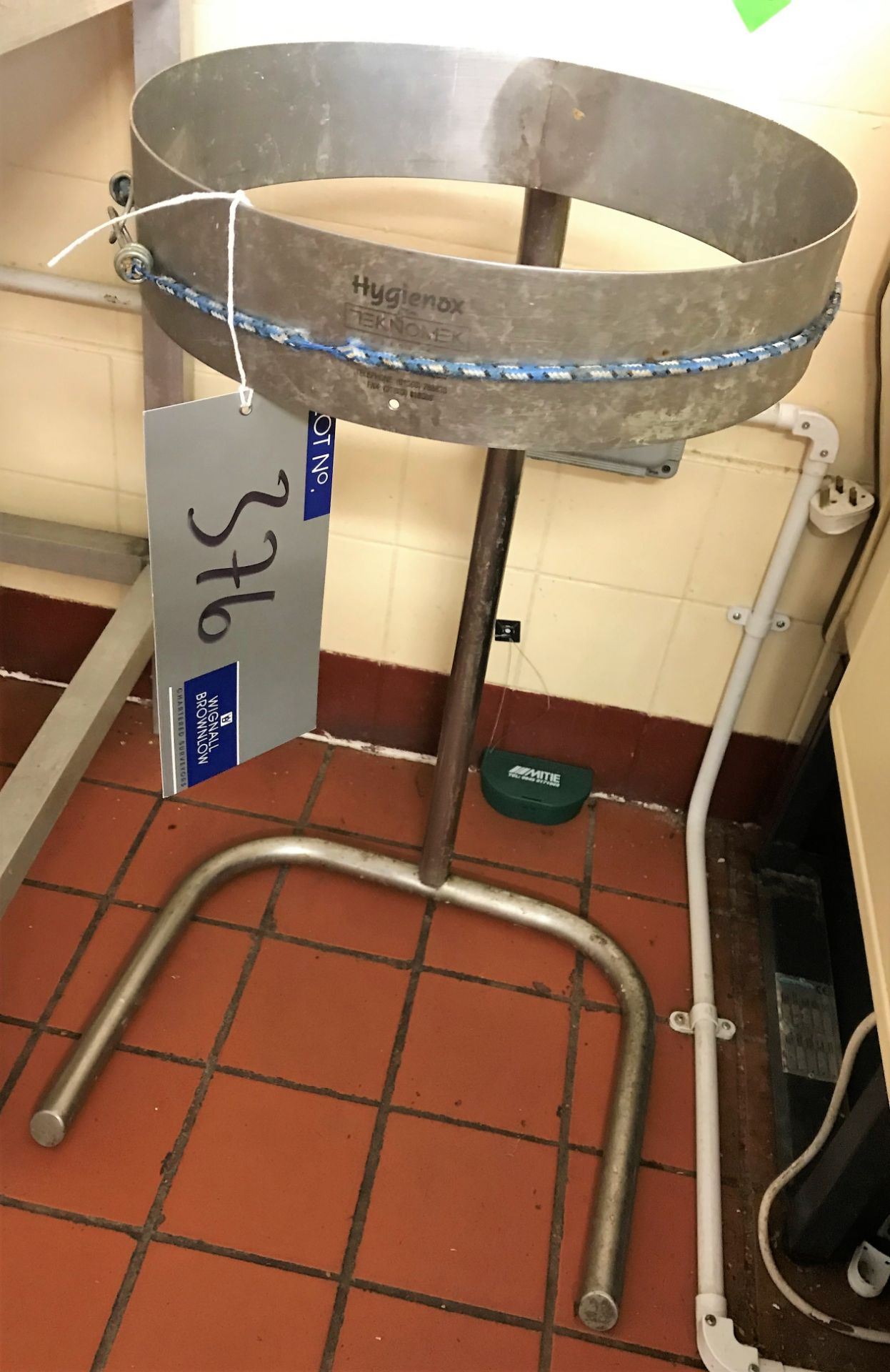 A Teknomek Hygienox Waste Bag Stand (Fleetwood).