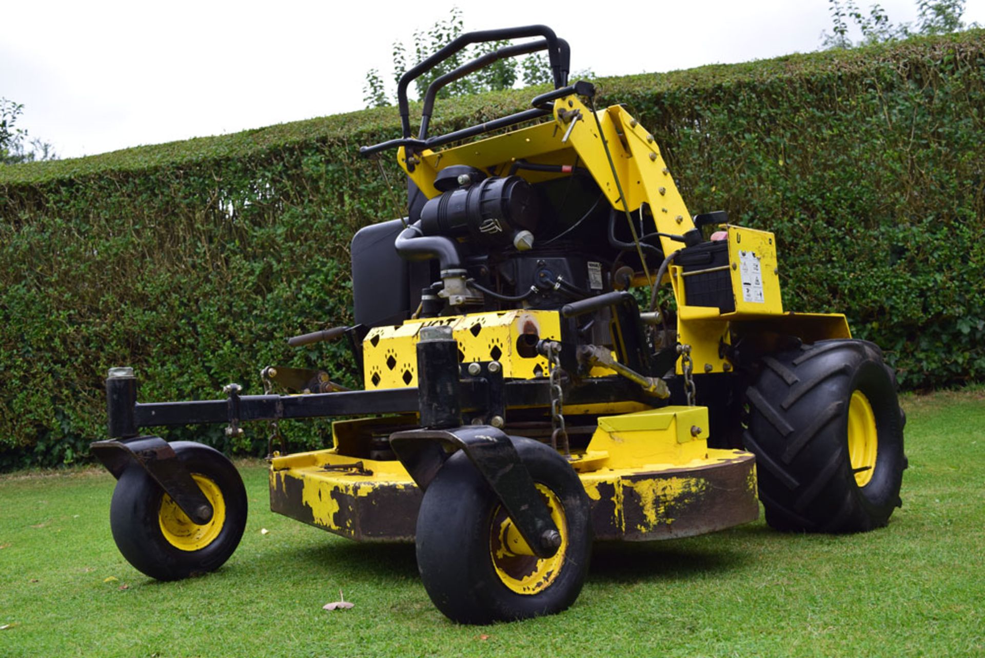 Great Dane Super Surfer 48"""" Zero Turn Rotary Mower - Image 6 of 9