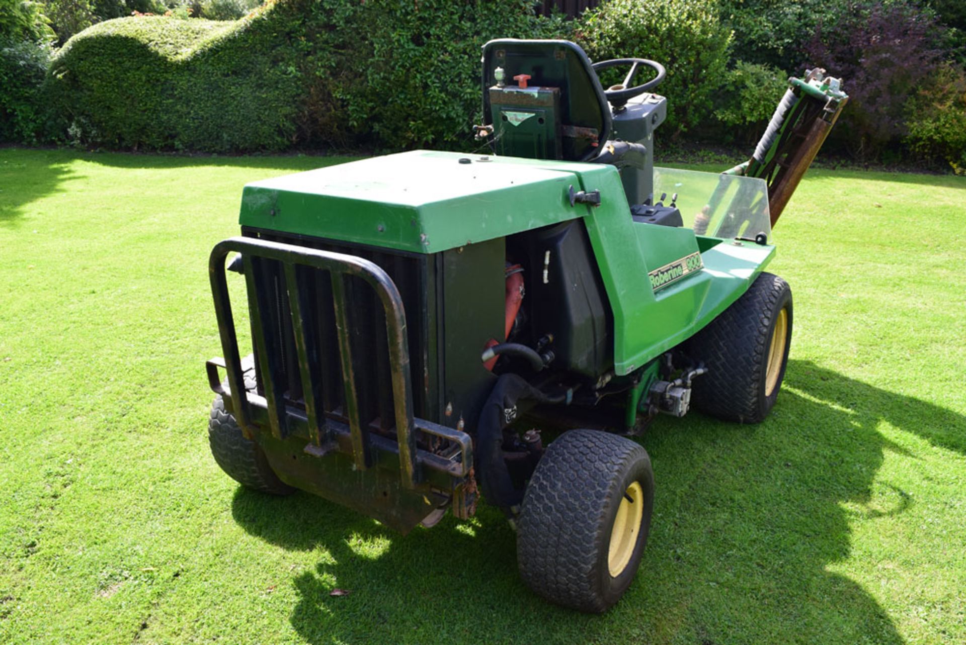 Roberine 900 Triple Cylinder Mower - Image 7 of 7