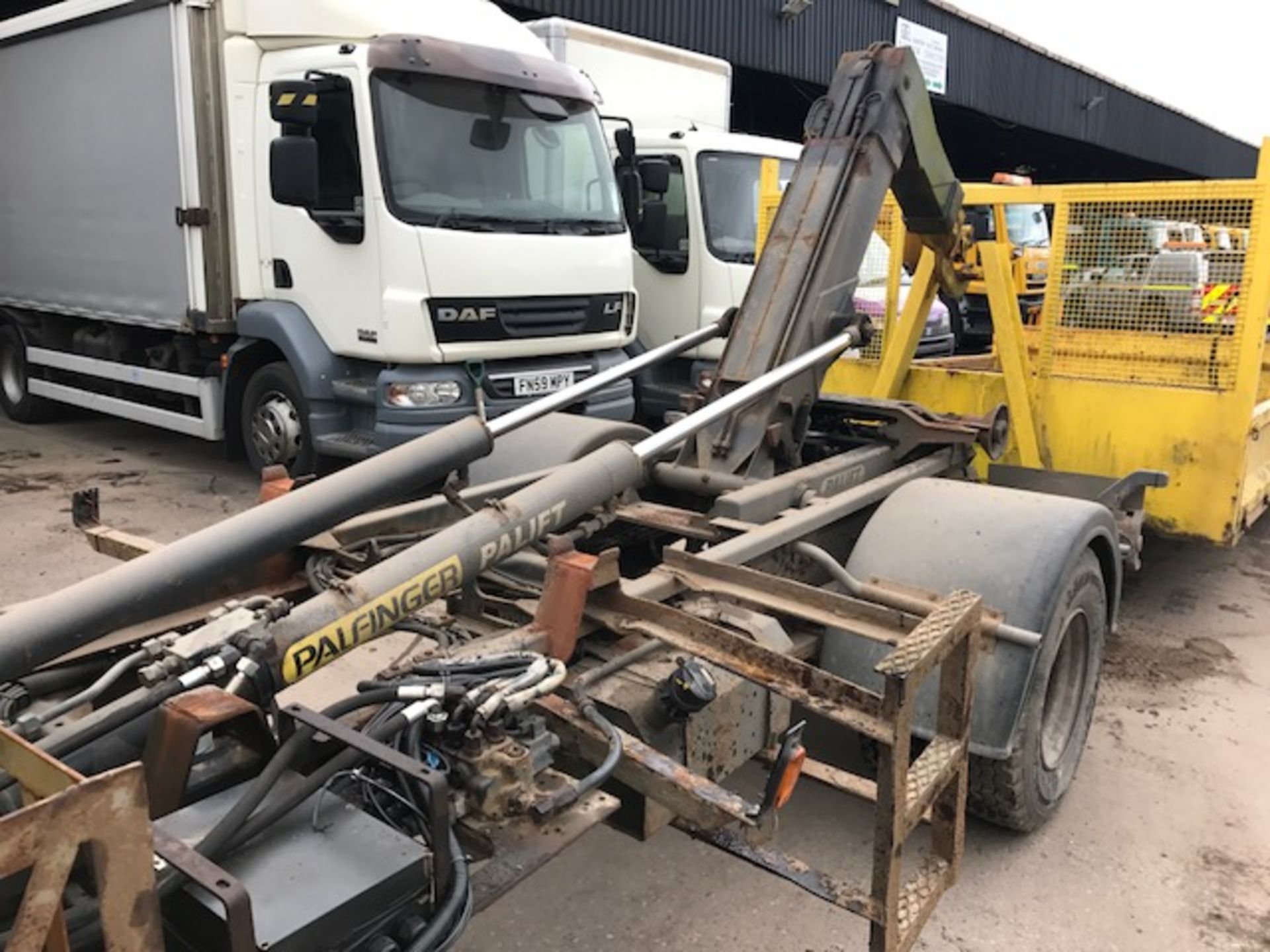 *NEXT BID WINS* 2009 Iveco Eurocargo 100E18 Hook Loader - Image 3 of 10