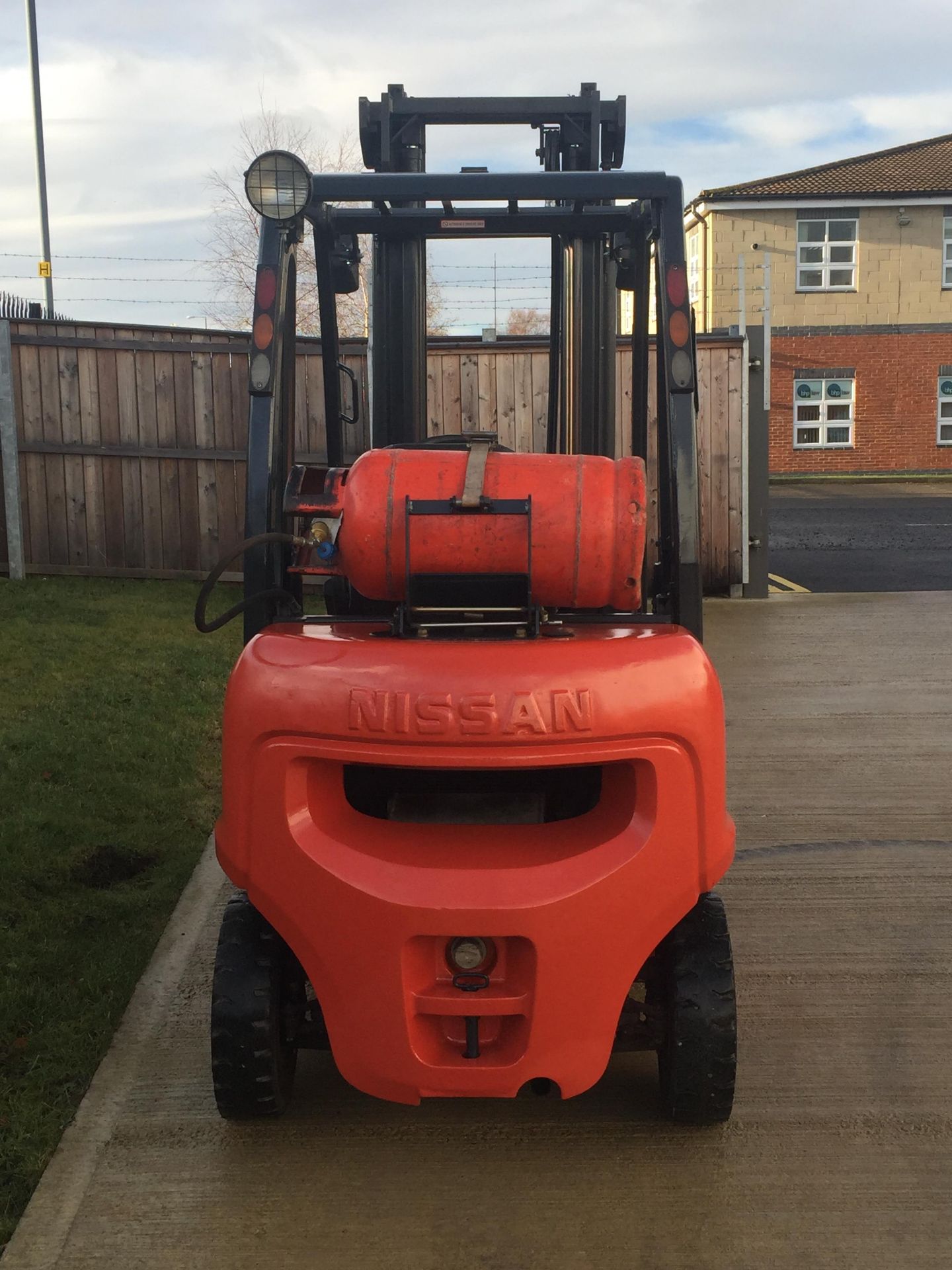 Nissan UD02A- 20PG Gas Powered Fork Lift Truck - NO VAT ON HAMMER - Image 5 of 14