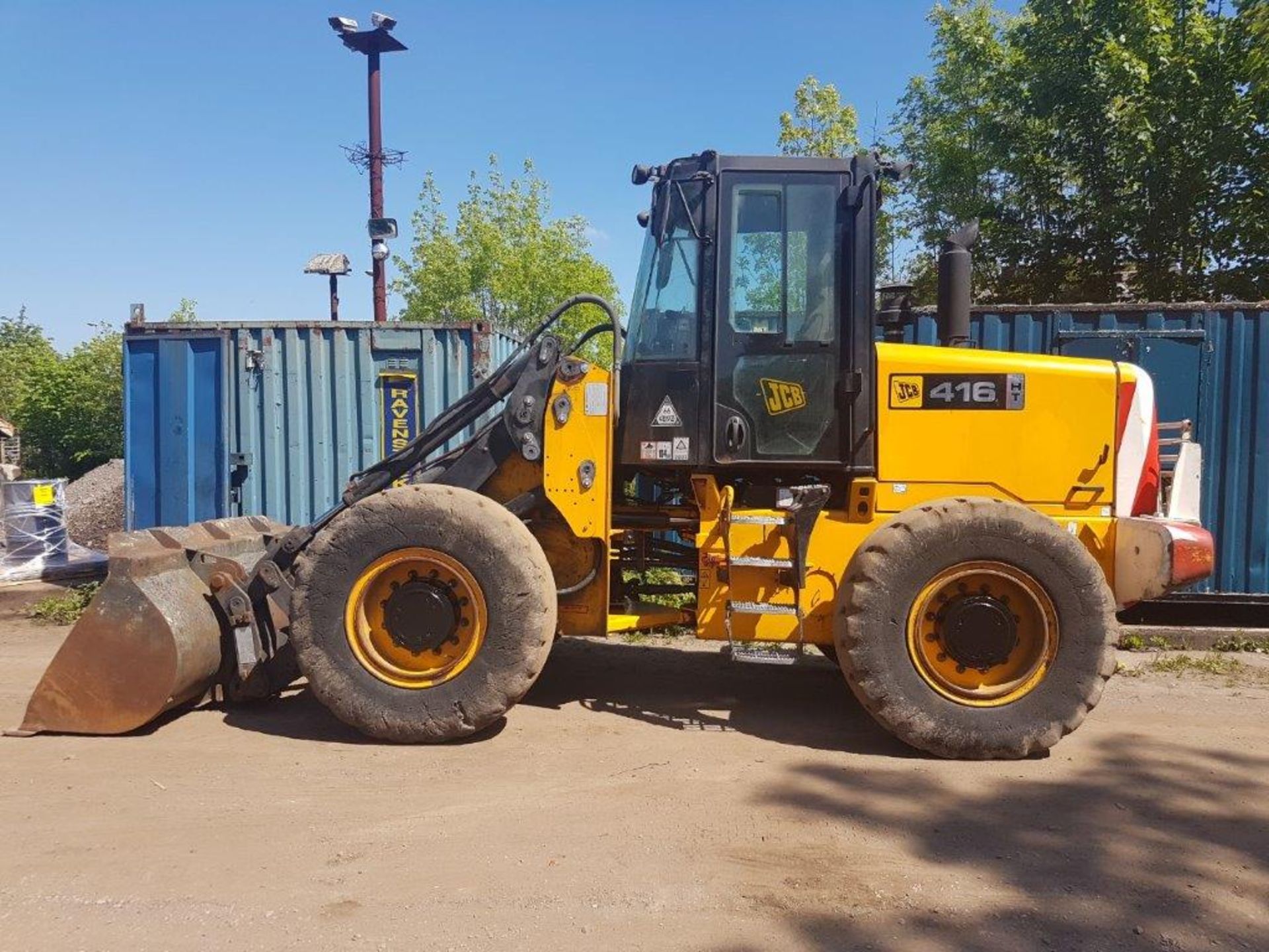 JCB 416 Loading Shovel 2010, direct from work, quick hitch, bucket and Michelin tyres - Image 2 of 3