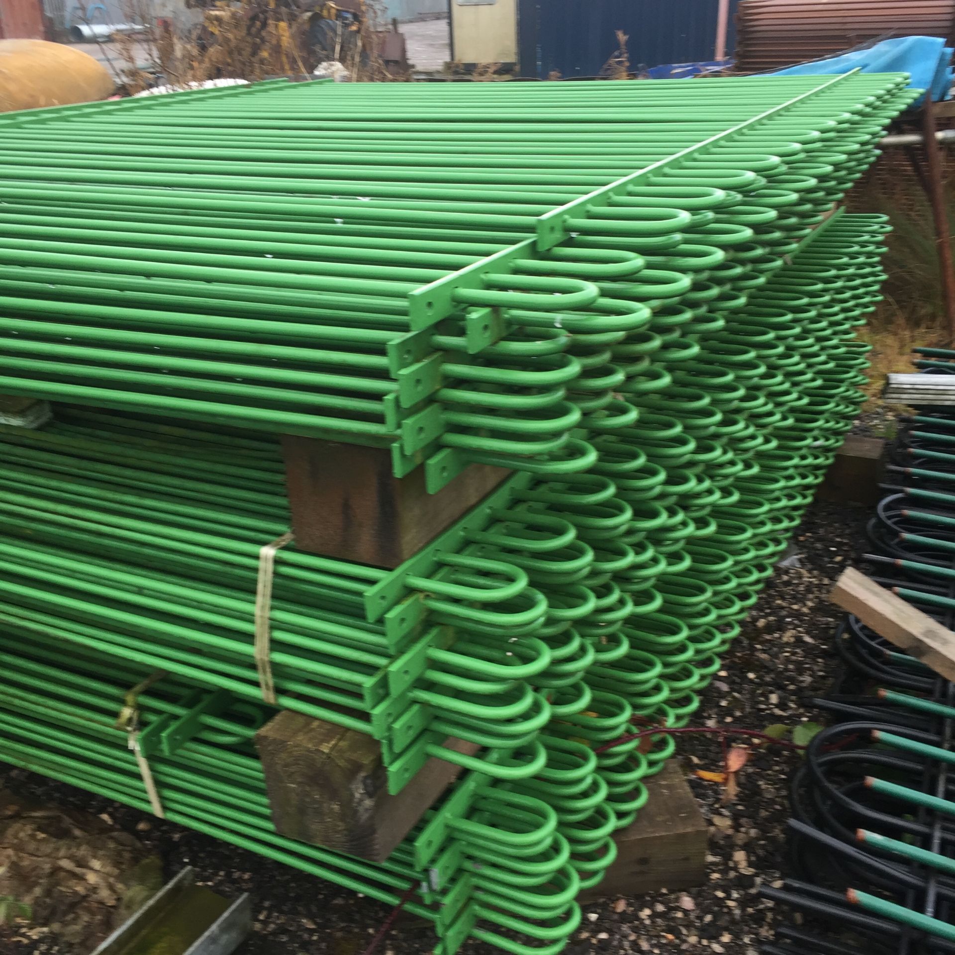 *NEXT BID WINS* 25 x New Green Fence Panels