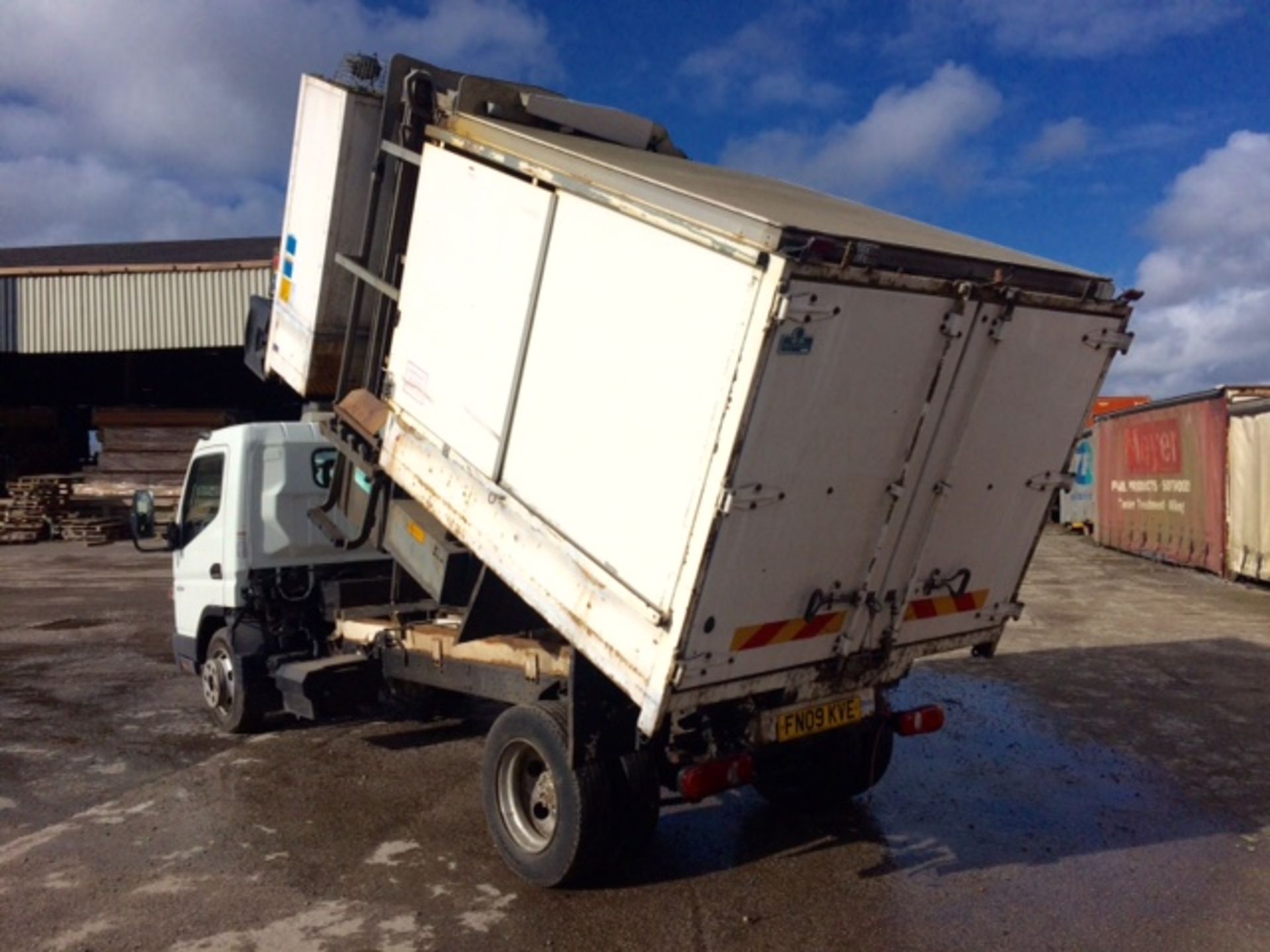 2009 Mitsubishi Canter 7C15 recycling Truck - Image 4 of 5