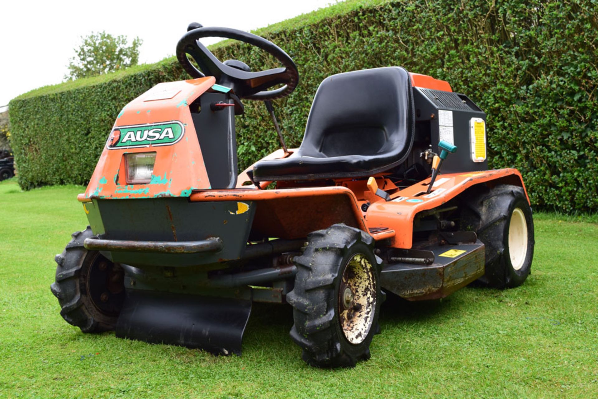 2002 Ausa CM1603 36"""" Ride On Rotary Mower