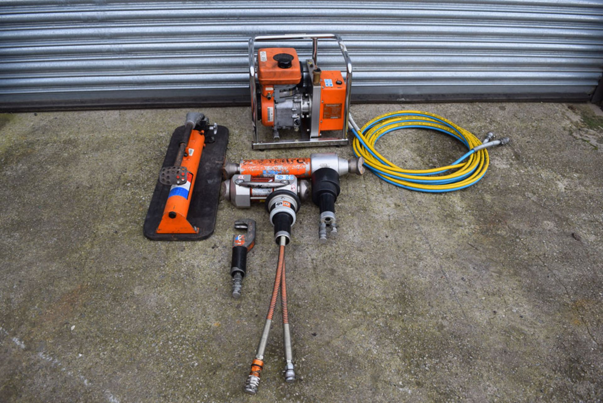 Holmatro Vehicle Rescue Tools Set 1. - Image 2 of 11