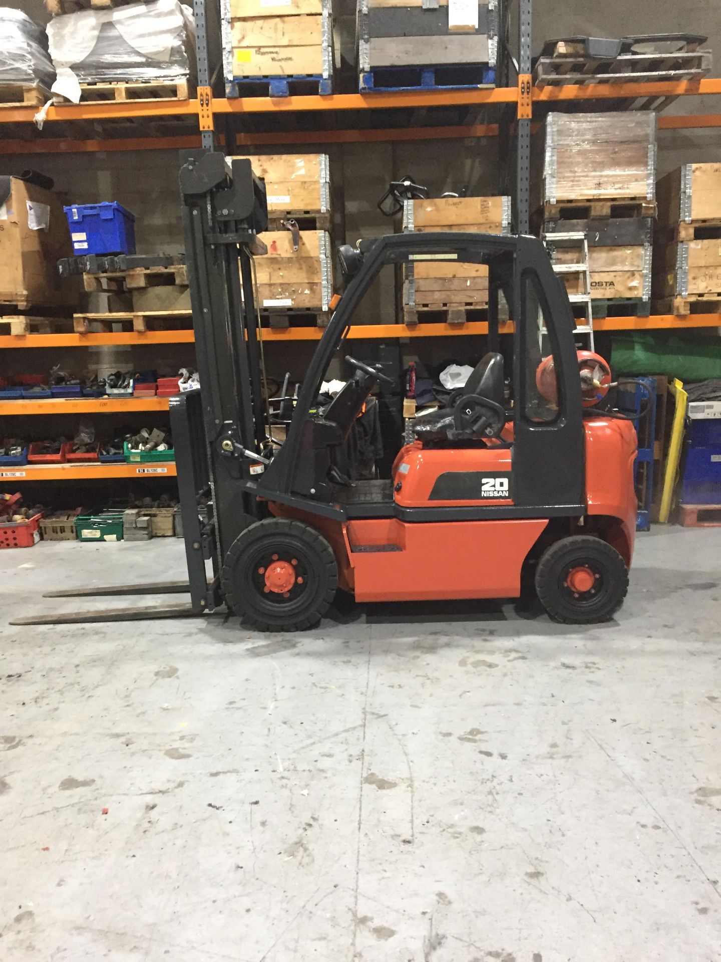 Nissan UD02A- 20PG Gas Powered Fork Lift Truck - NO VAT ON HAMMER - Image 13 of 14