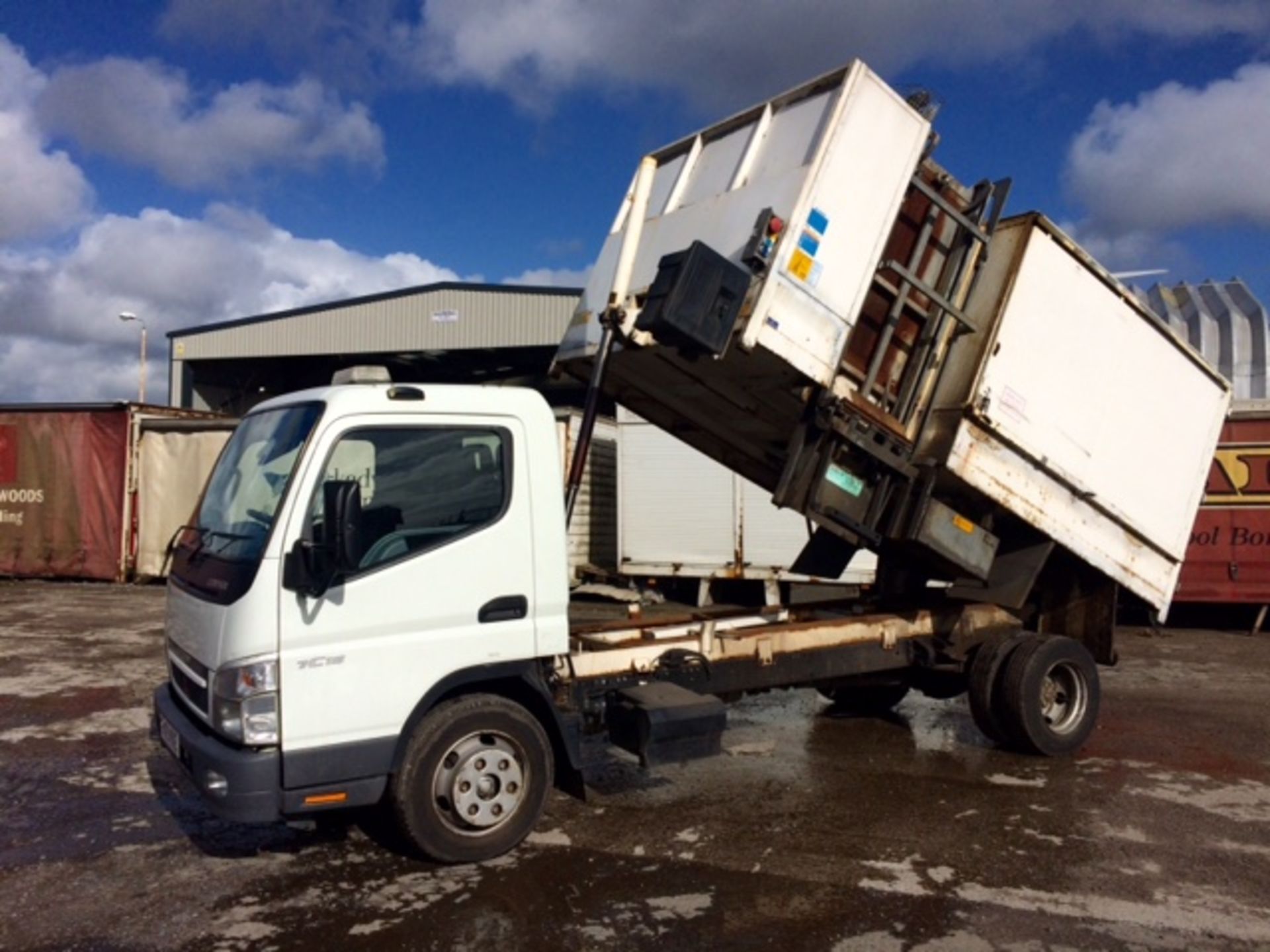 2009 Mitsubishi Canter 7C15 recycling Truck - Image 2 of 5