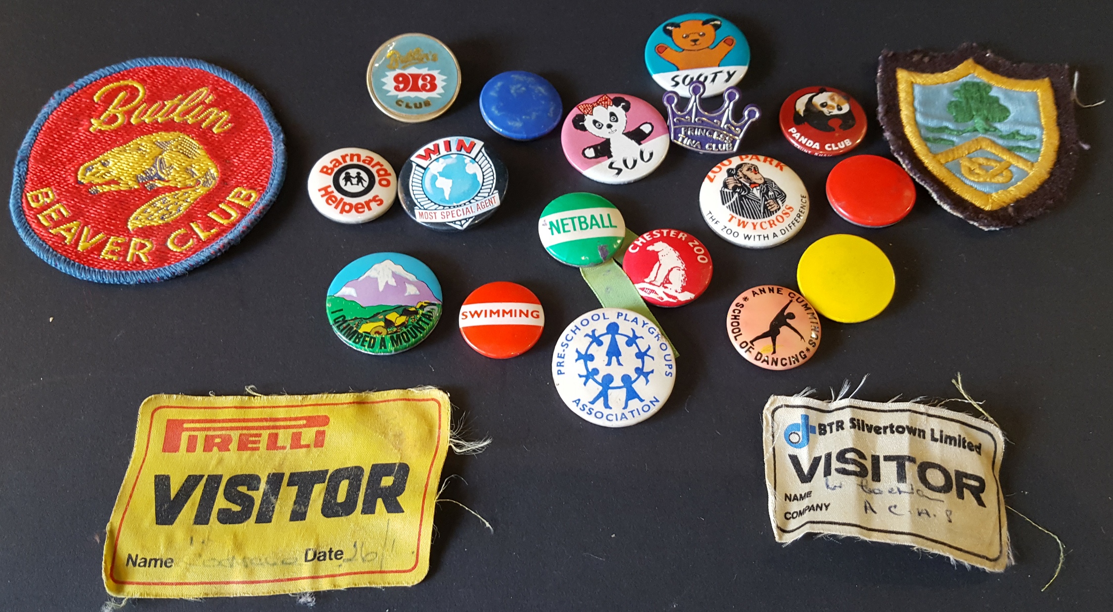 Vintage Retro Collectables Badges Parcel of 21 NO RESERVE