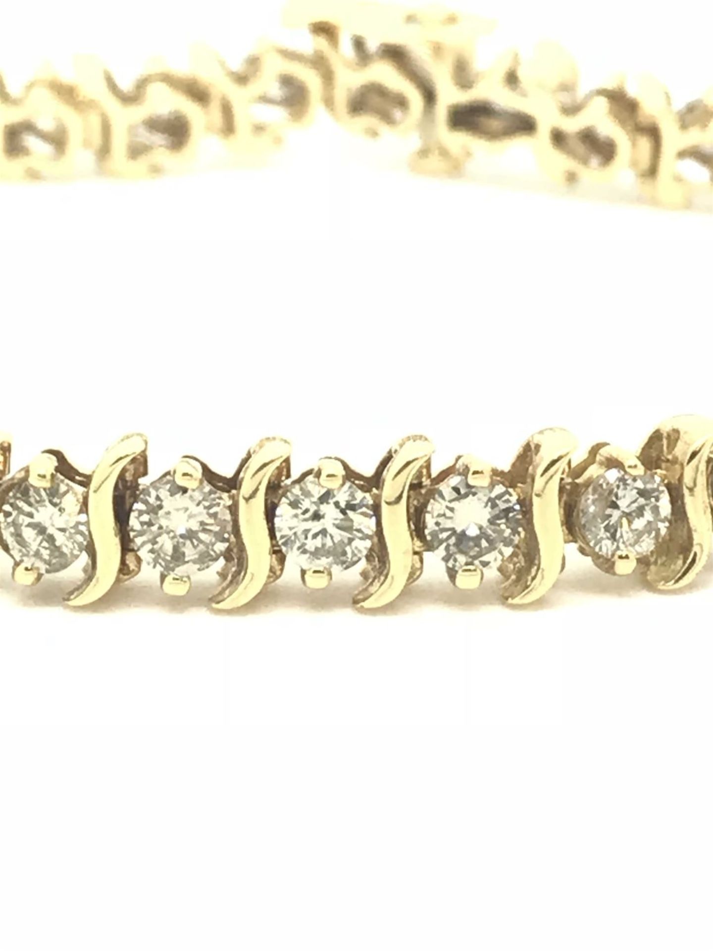 5.10ct Diamond Tennis Bracelet, 18ct Yellow Gold - Image 2 of 5