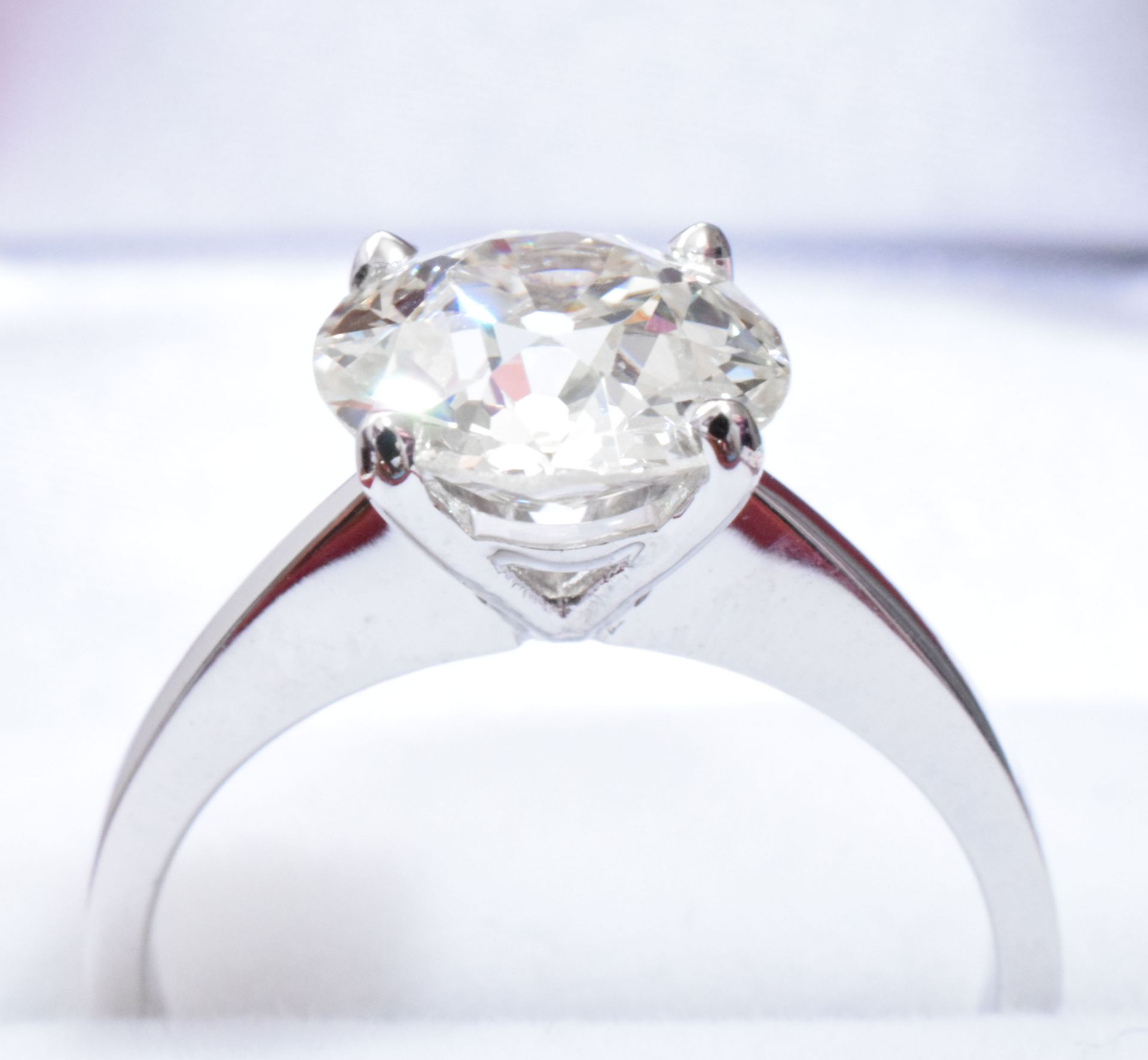 2.50 Carat Diamond Ring Set in White Gold - Image 5 of 6