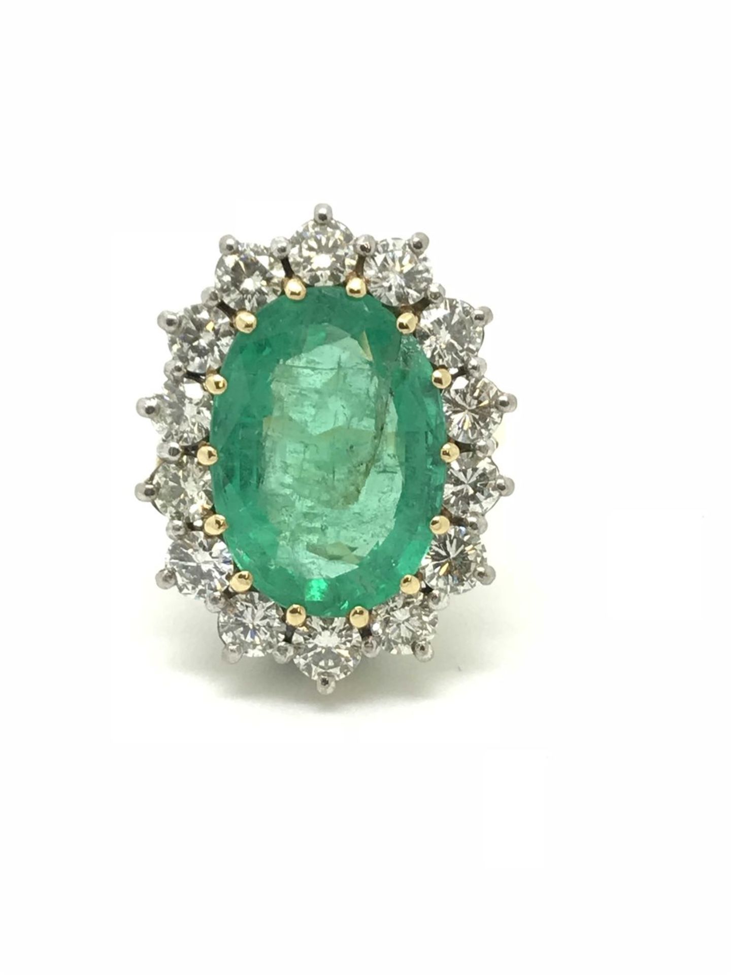 Emerald (6.93ct) & Diamond (2.10ct) Large Cluster Ring - 18ct Gold