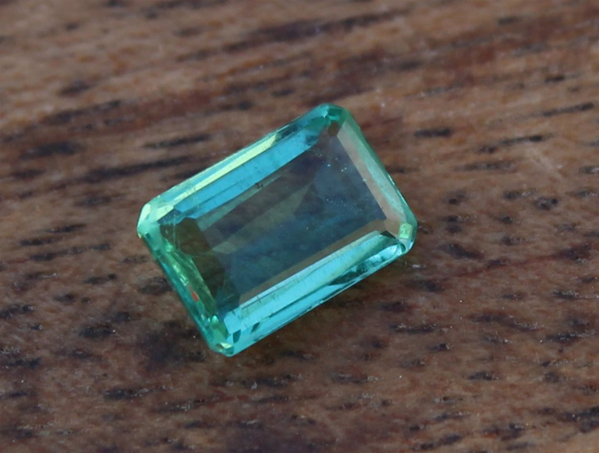 NO RESERVE - 0.41 Ct Emerald With IGI Certificate