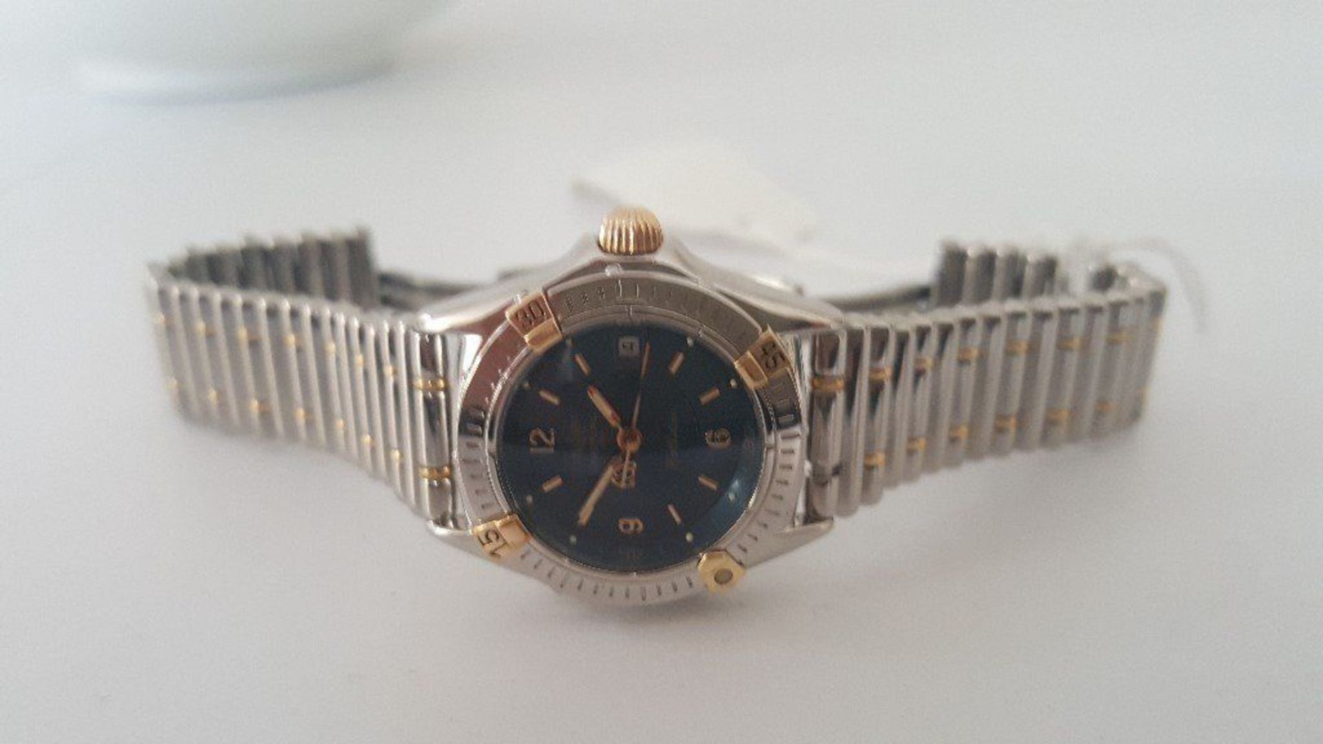 Breitling Callistino Ladies Quartz Blue Dial Watch 18CT Gold Trimmings Model No: B52045 - Bild 5 aus 6