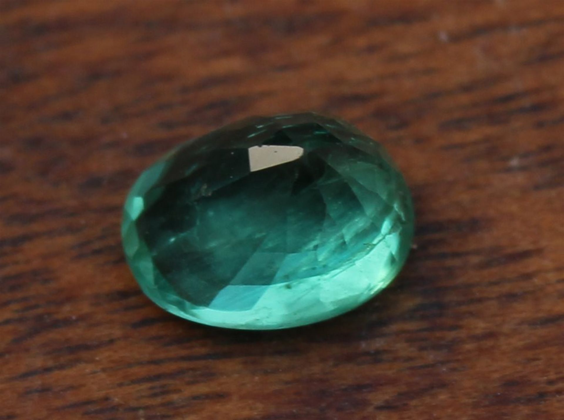 NO RESERVE - 0.96 CT Zambian Emerald With IGI Certificate - Image 2 of 4