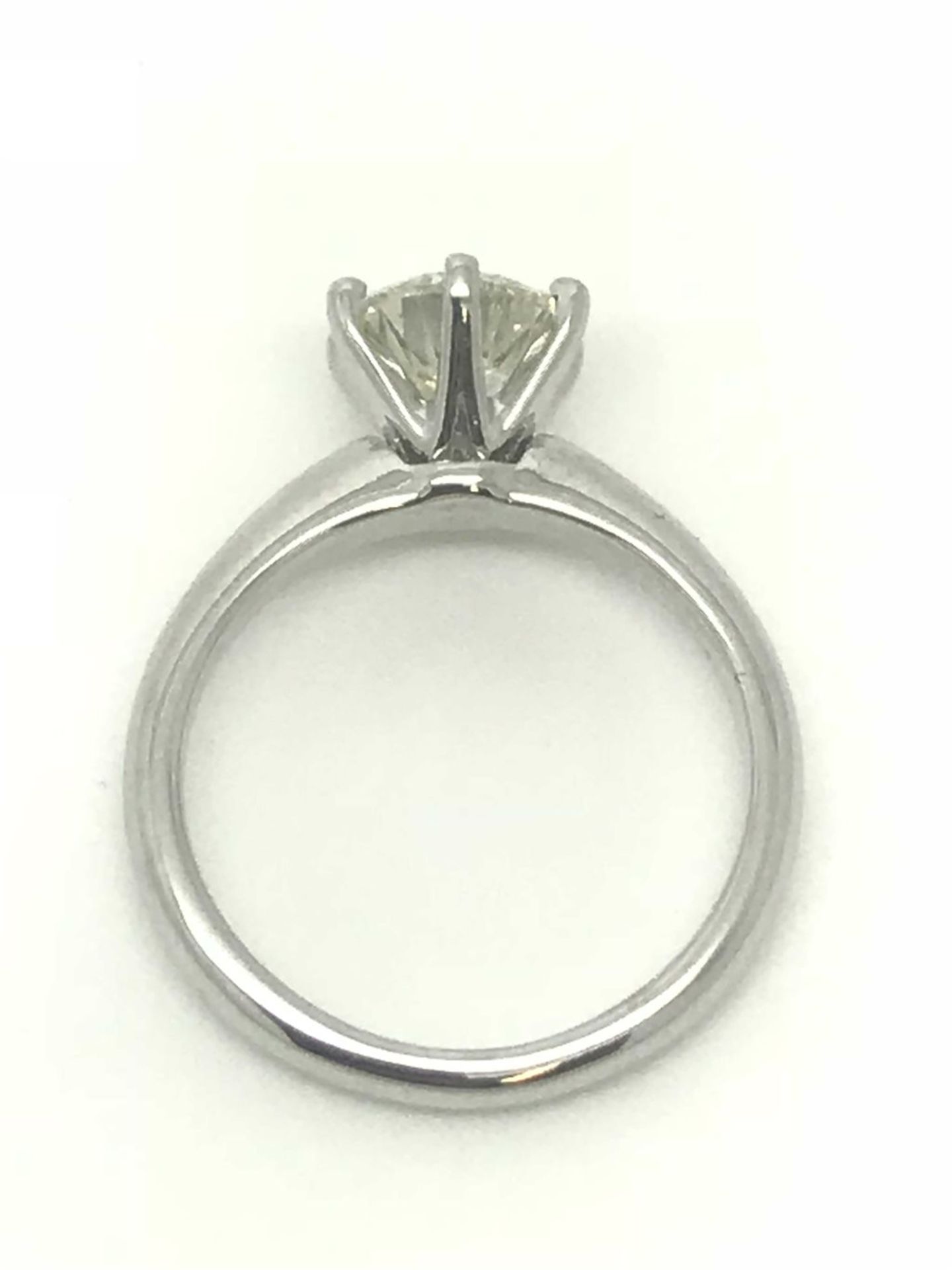 Certificated 1.45ct Diamond Single Stone Ring - Image 3 of 5