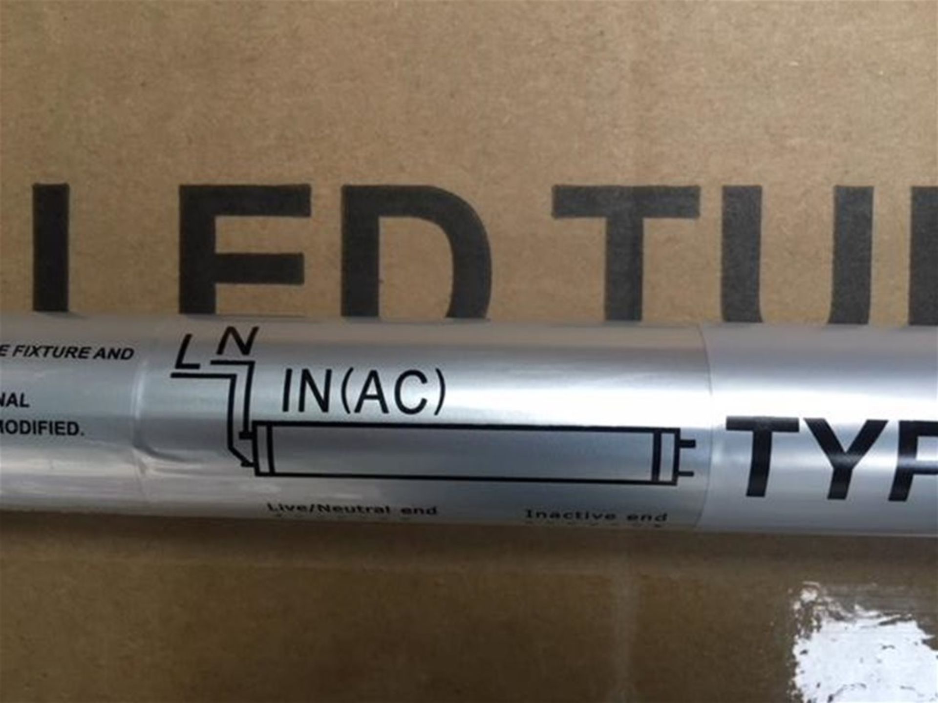 NEW 200x Led Tube Lights New Boxed With Built In Driver - Image 7 of 7