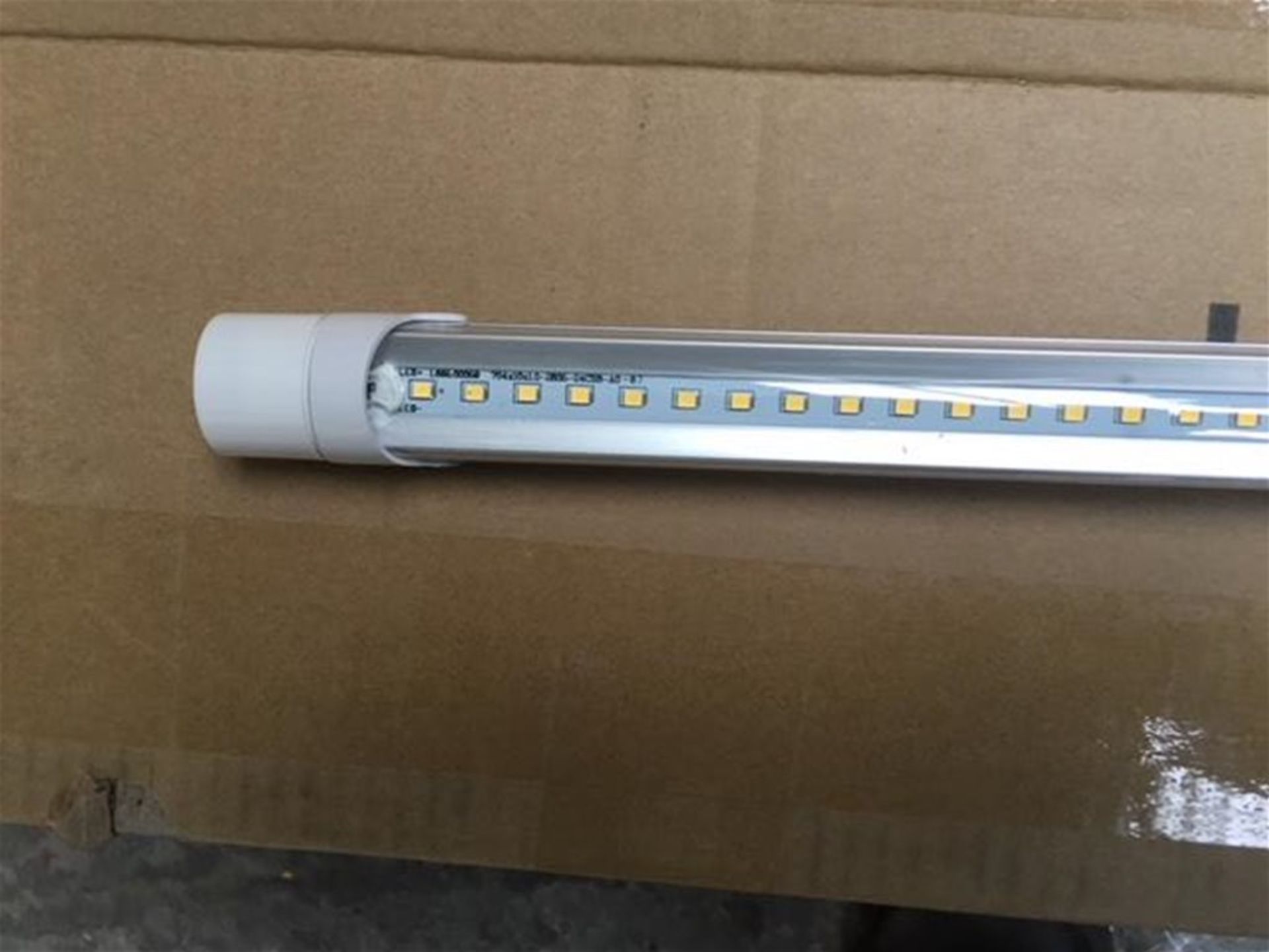 NEW 200x Led Tube Lights New Boxed With Built In Driver