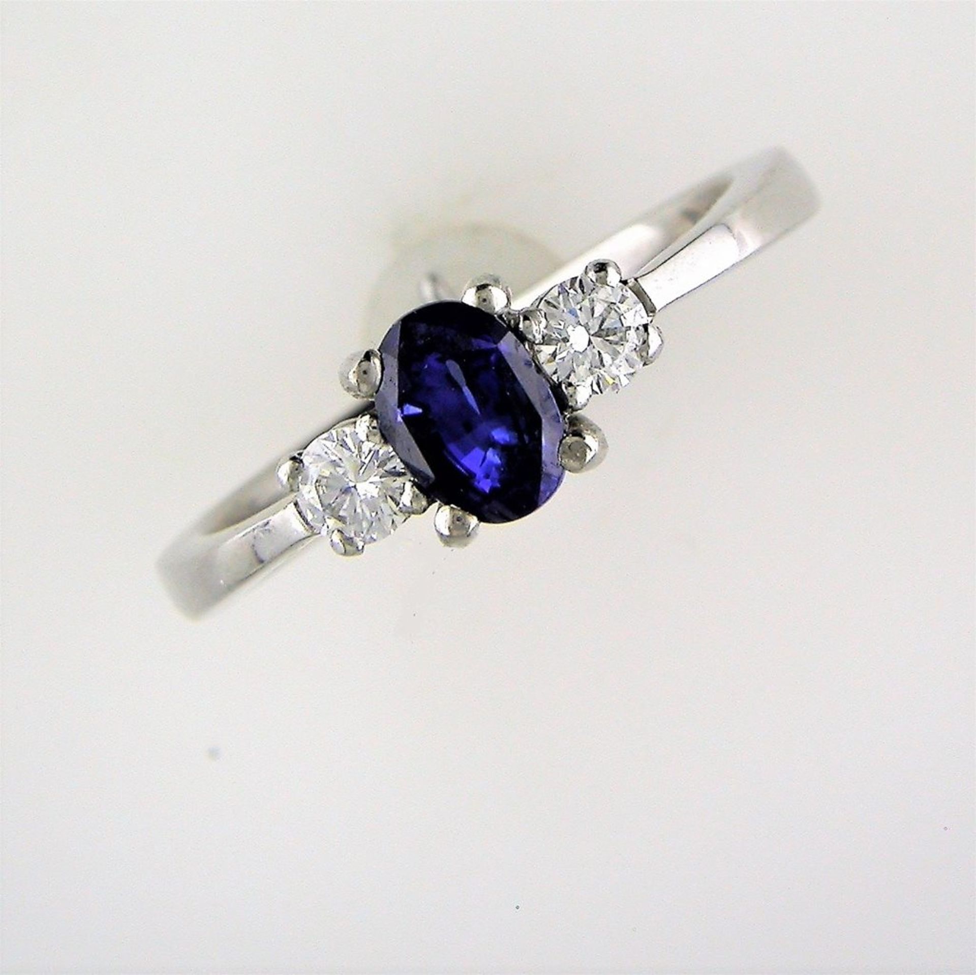 A Three Stone Sapphire and Diamond Ring - Image 2 of 2