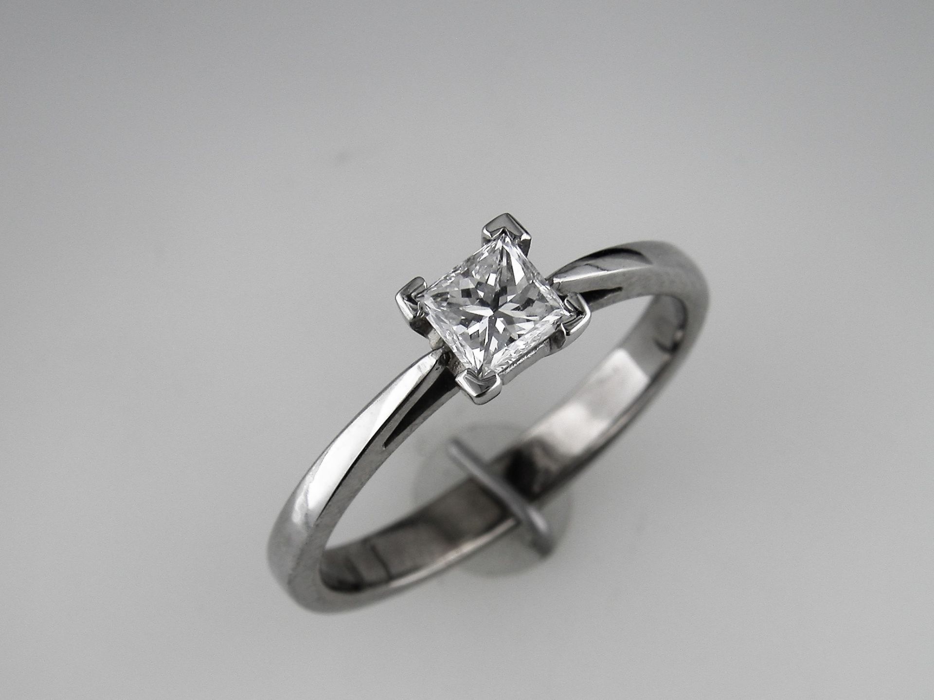 A 0.4 carat Princess Diamond Solitaire - Image 2 of 2