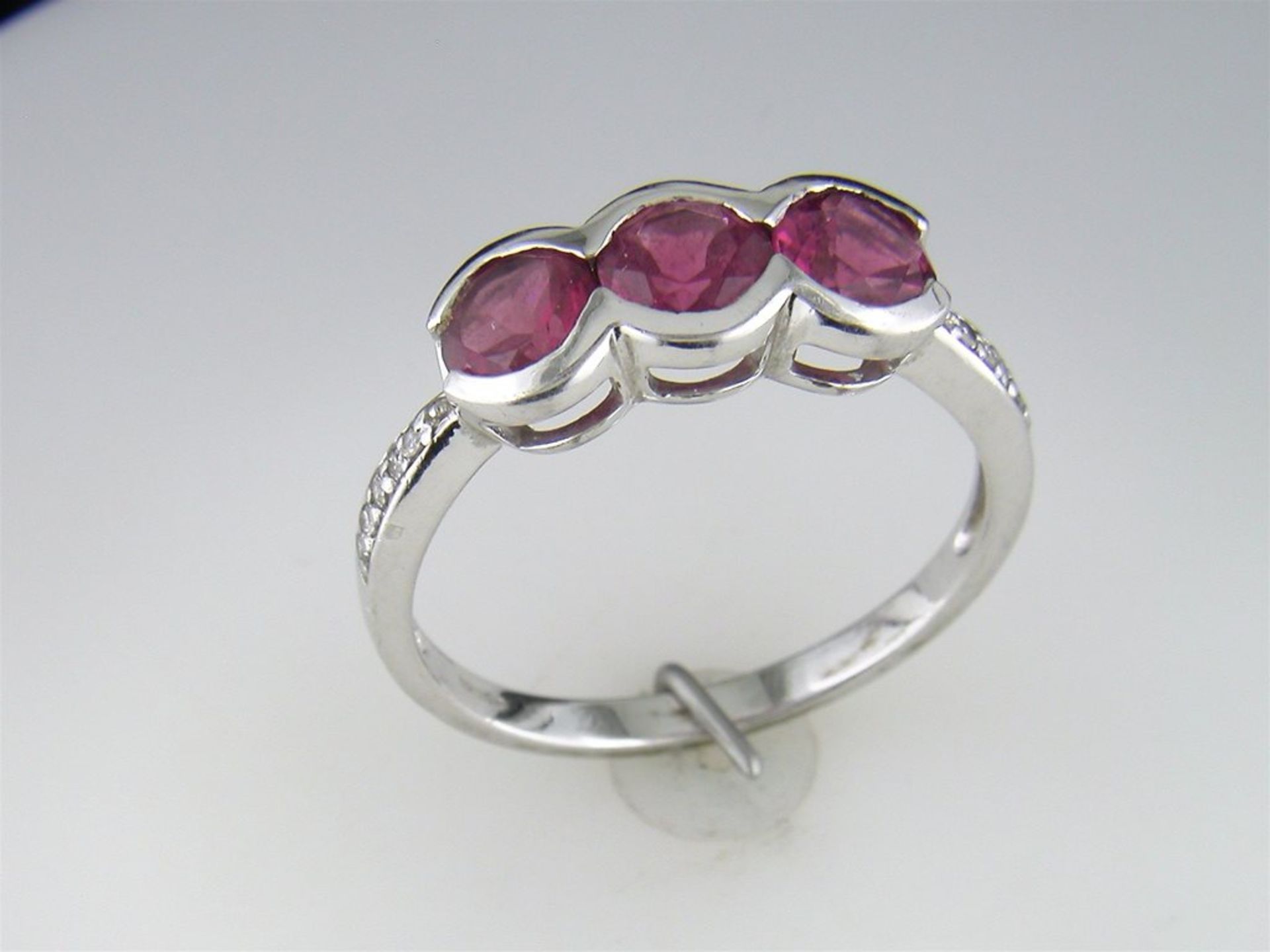 A 3 Stone Tourmaline Ring - Image 2 of 2