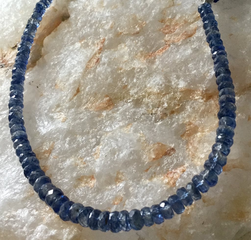 Himalayan Kynaite Graduated Faceted Rondelles 2/1 x 5/2 18 cm gems blue strand - Image 3 of 4