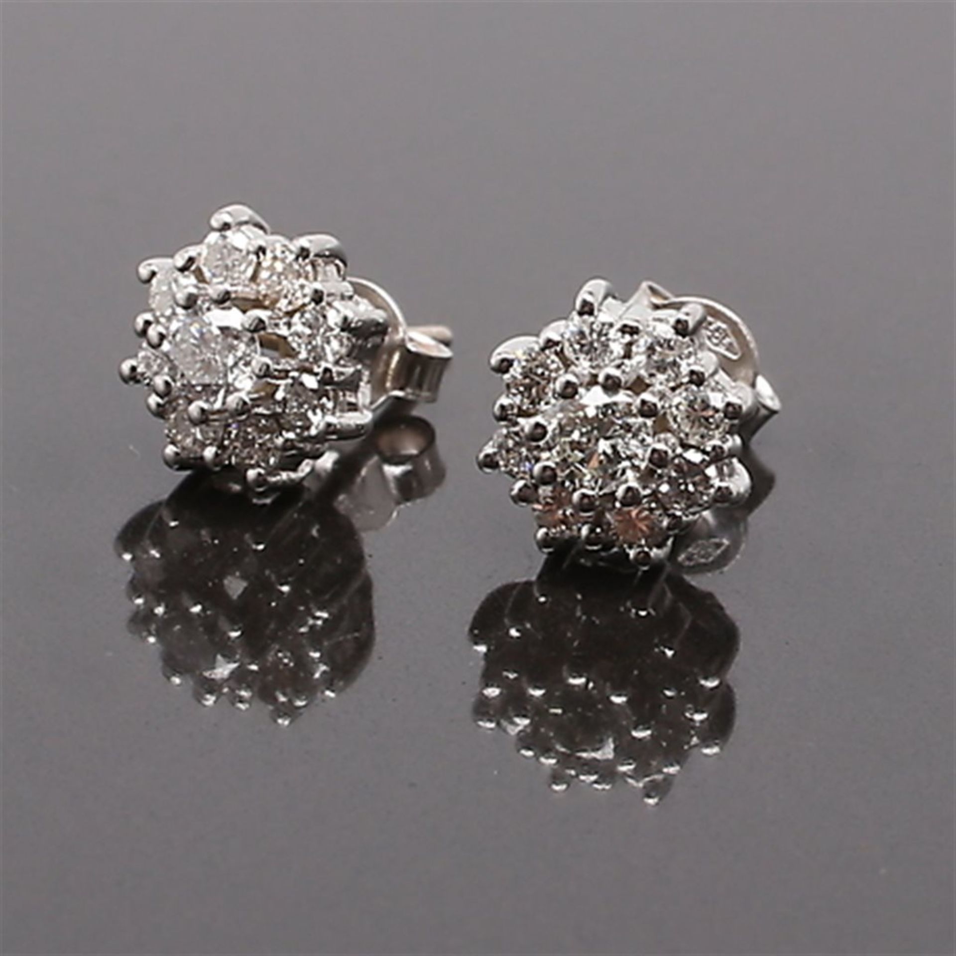 One pair earrings and pendant in white gold with diamonds totaling 1.41 ct. - Image 3 of 3