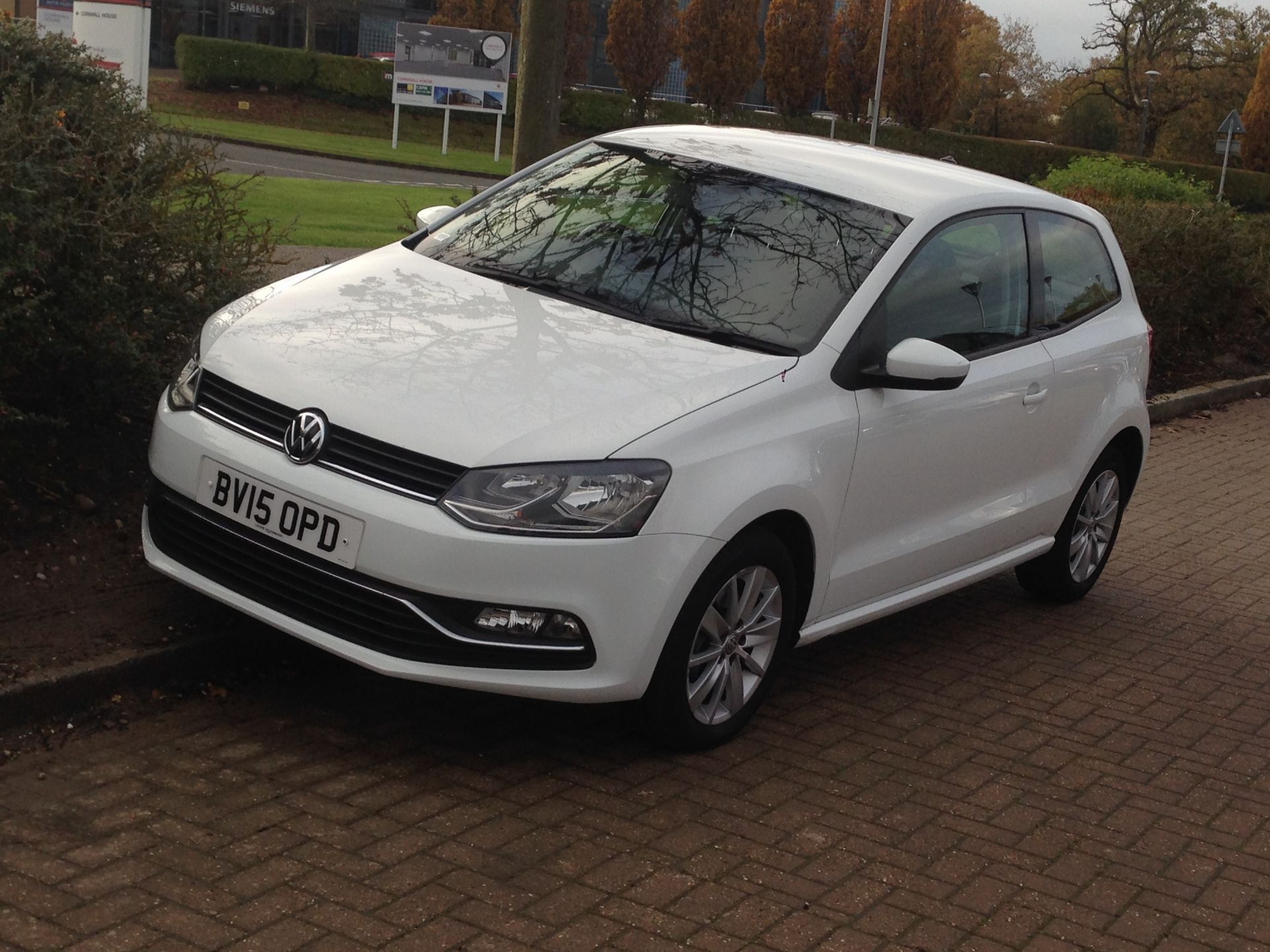 Volkswagen Polo 1.0 75 SE 3DR - Image 2 of 16