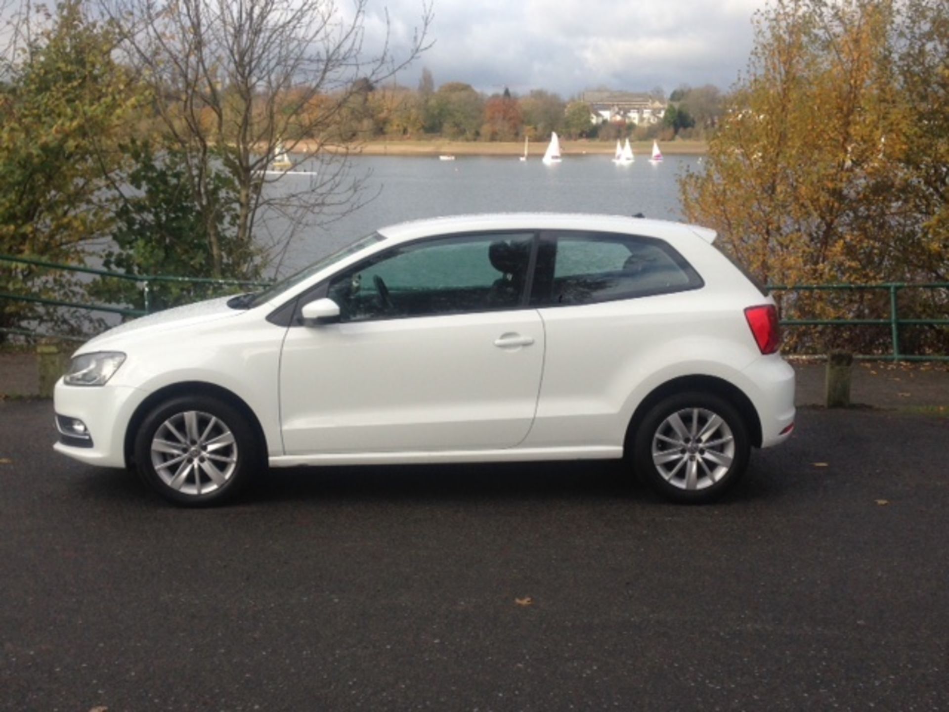 Volkswagen Polo 1.0 75 SE 3DR - Image 4 of 16