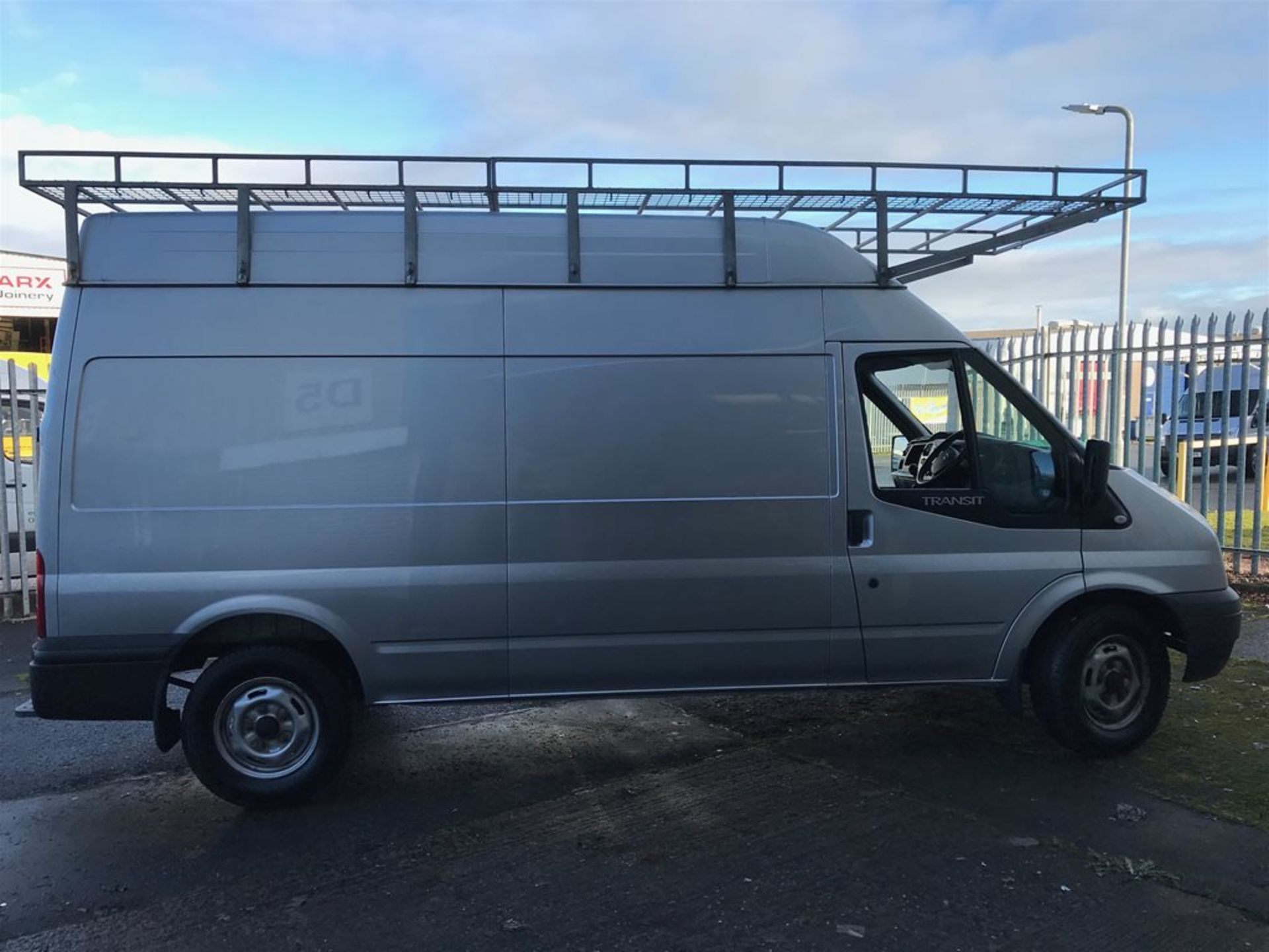 Ford Transit 2.2 T350 125ps Diesel RWD 3.5t - Image 2 of 10