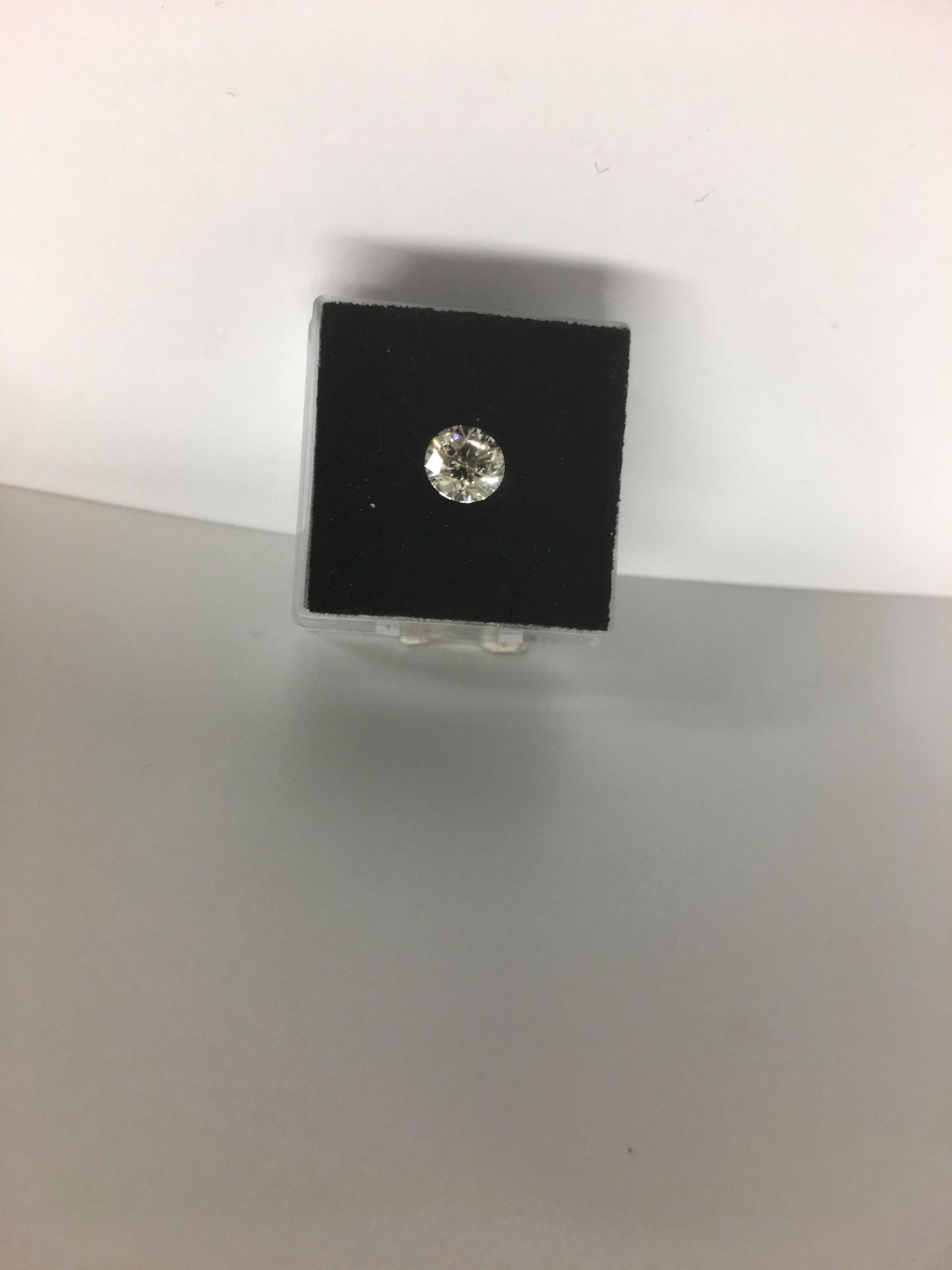 1.04ct brilliant cut diamond, loose stone.K colour and I1 clarity. IGI certificatied Valued at £5750 - Image 2 of 2