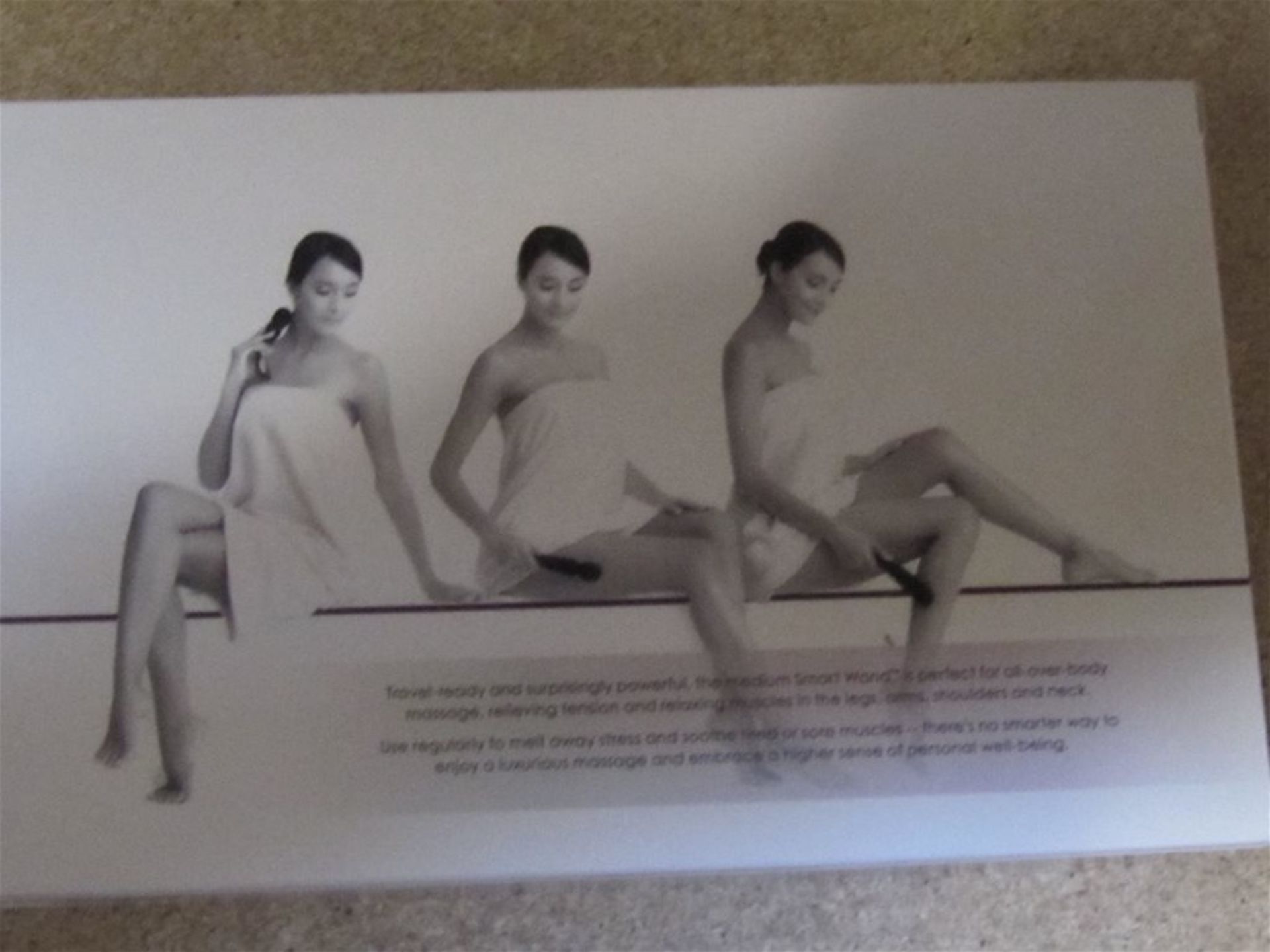 (104) Lelo Premium Body Massager. Purple. No vat, Shipping available. - Image 3 of 8