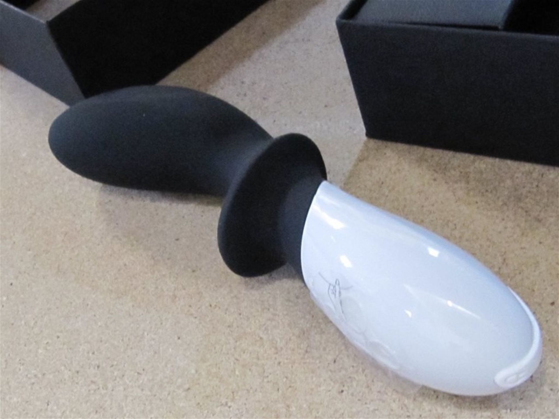 (183) Lelo Loki. Premium Body Massager. Black. No vat, Shipping available. - Image 3 of 3