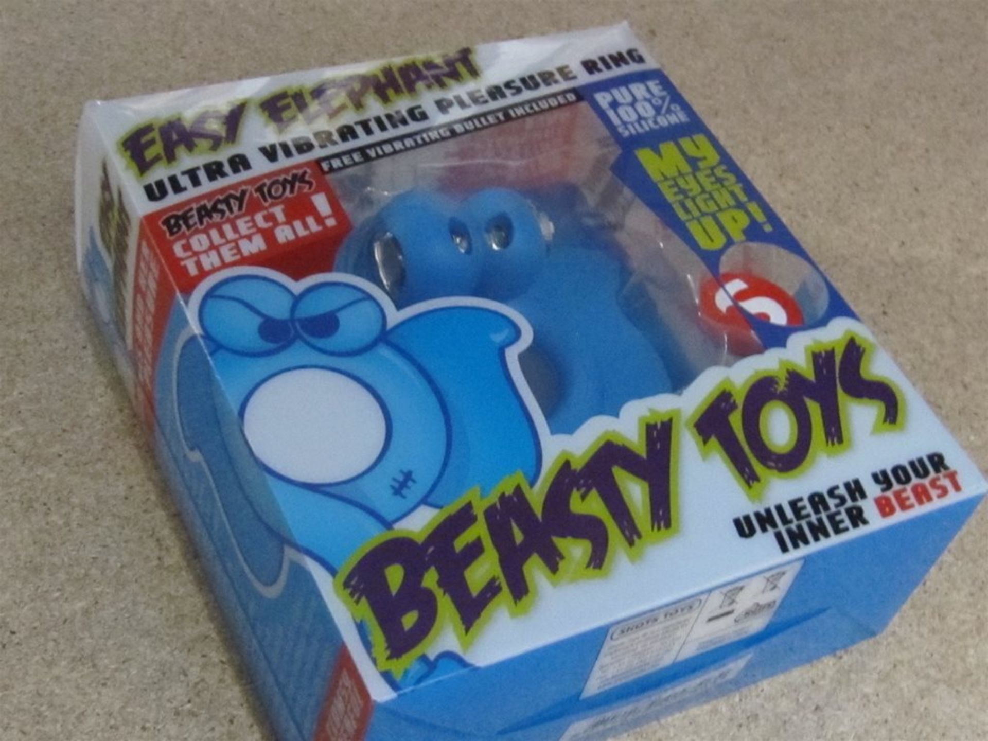 (339) Beasty Toys, Vibrating Elephant Ring. Blue. No vat on Hammer, Shipping available.