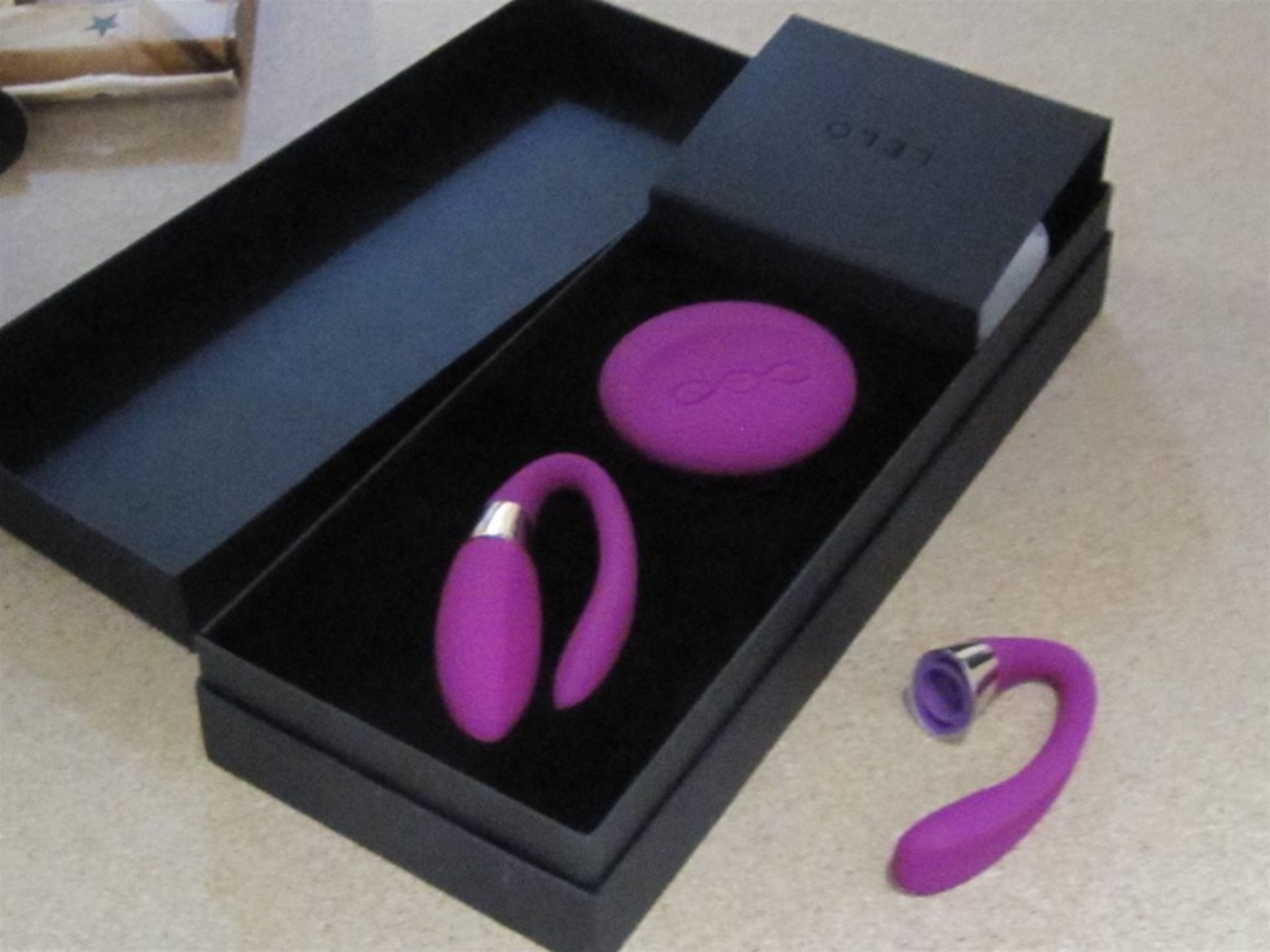 (334) Lelo Couples Masager. Tiana 2 Purple. No vat on Hammer, Shipping available. - Image 2 of 4