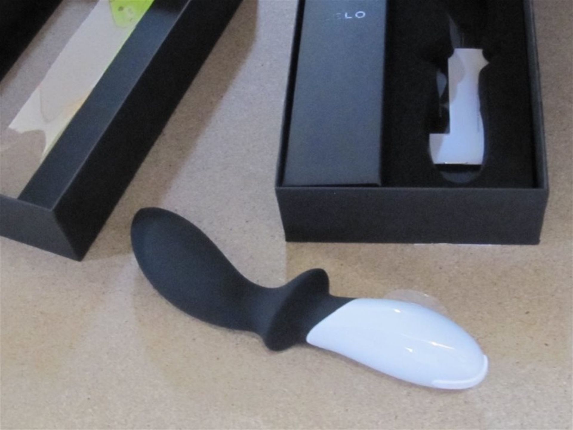 (183) Lelo Loki. Premium Body Massager. Black. No vat, Shipping available. - Image 2 of 3